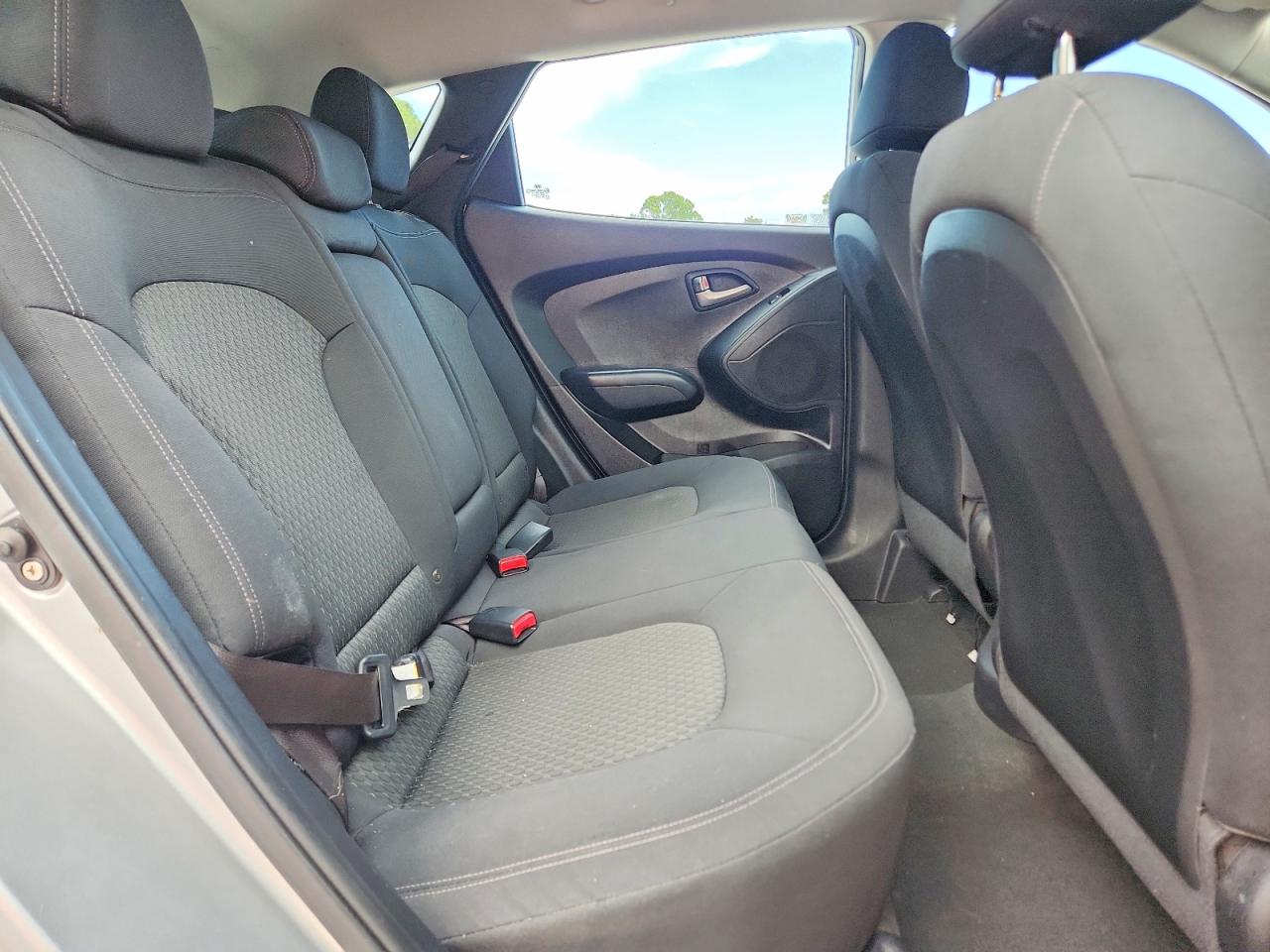 2011 Hyundai Tucson Gl Серебряный vin: KM8JT3AB3BU285247