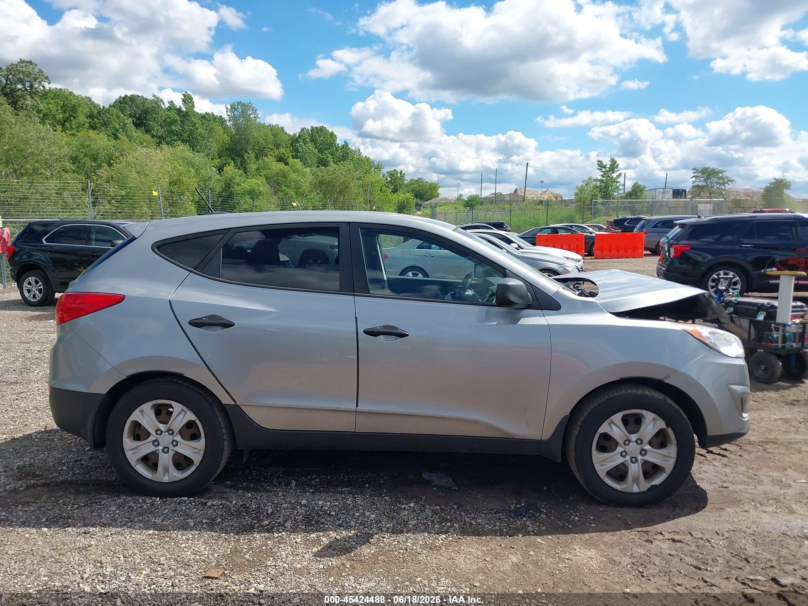 2012 Hyundai Tucson Gl Серебряный vin: KM8JT3AB3CU402701