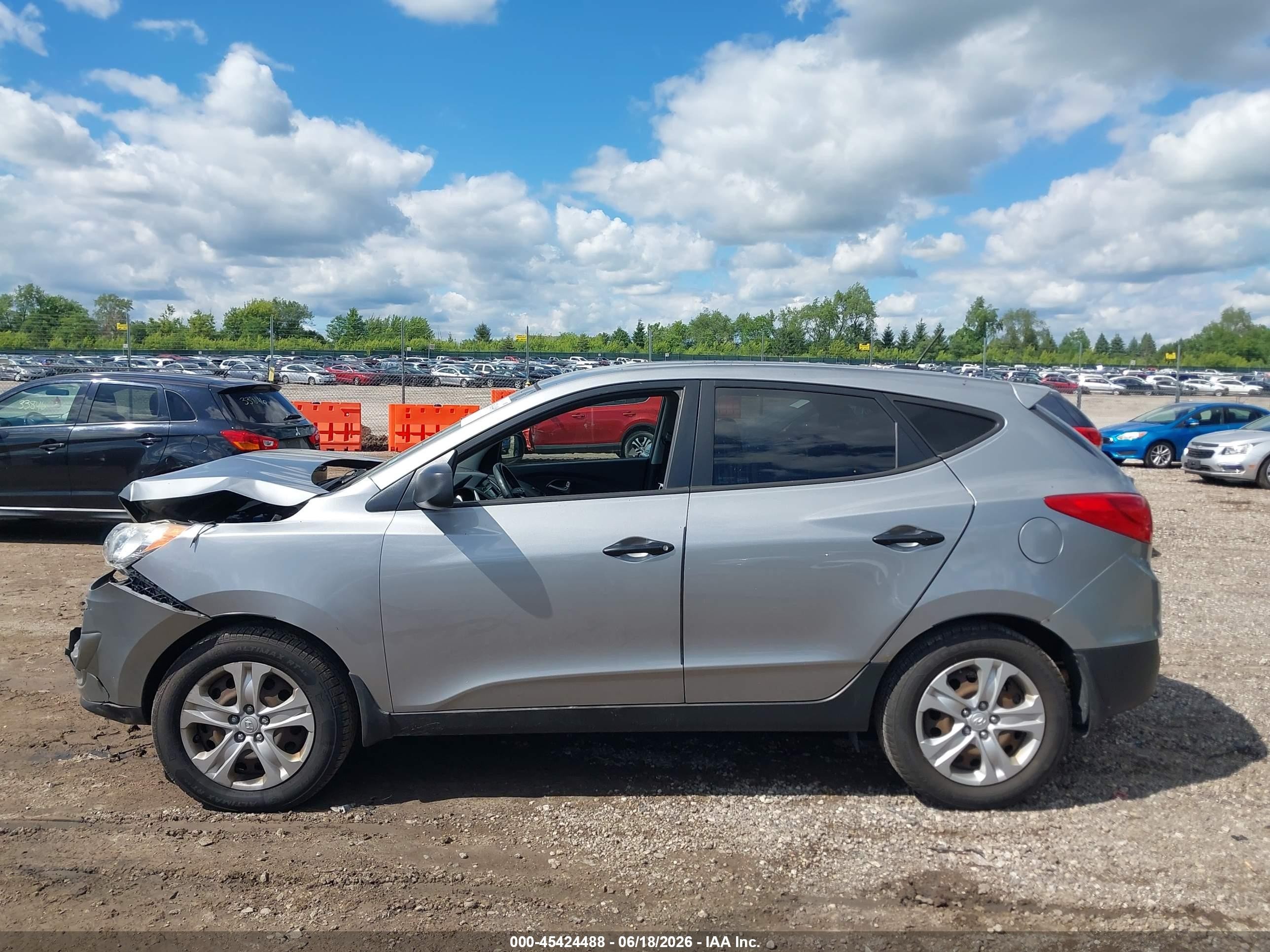 2012 Hyundai Tucson Gl Серебряный vin: KM8JT3AB3CU402701