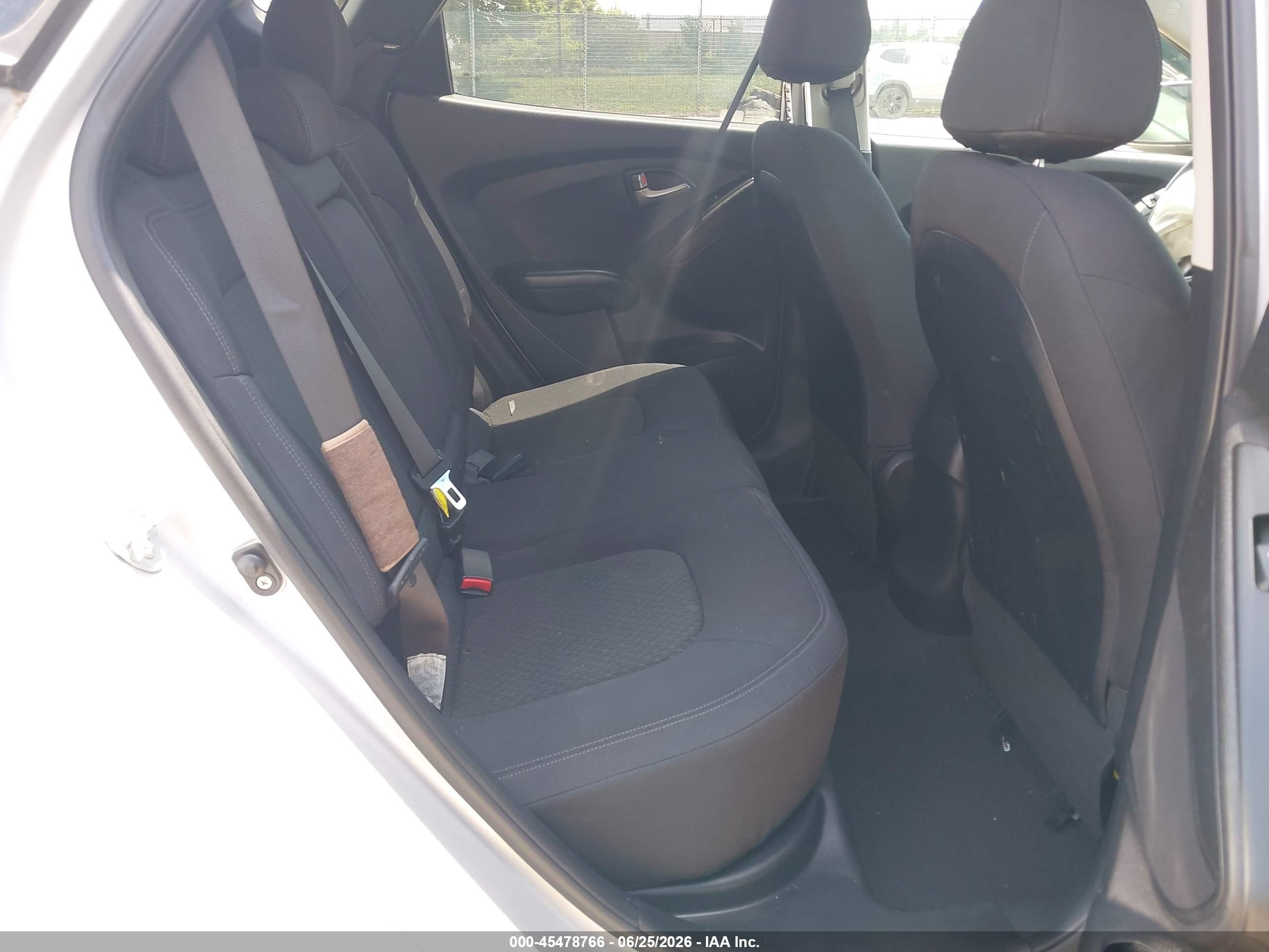 2012 Hyundai Tucson Gl Silver vin: KM8JT3AB4CU391336
