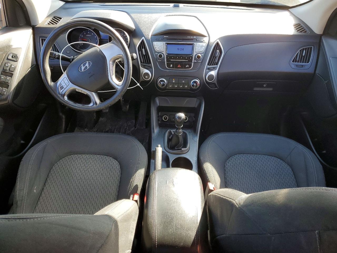 2010 Hyundai Tucson Gls Серебряный vin: KM8JT3AC0AU018817
