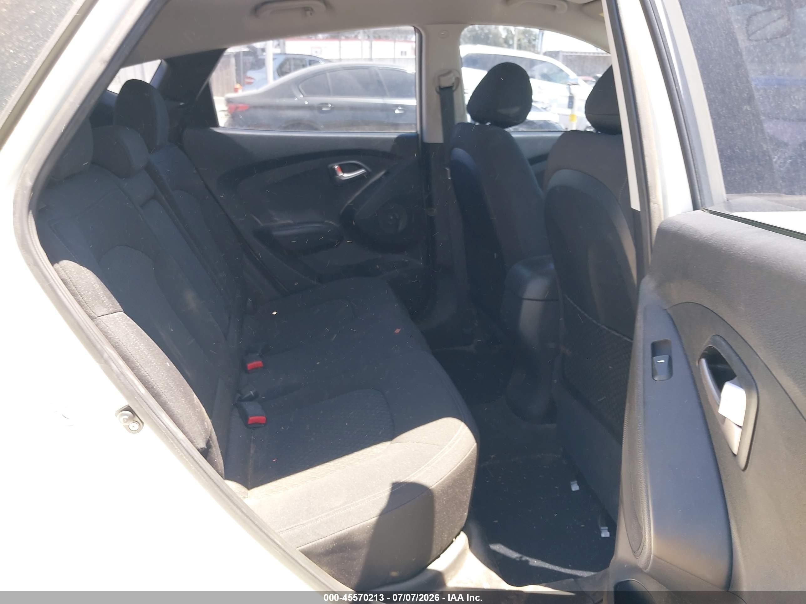 2010 Hyundai Tucson Gls White vin: KM8JT3AC3AU086867