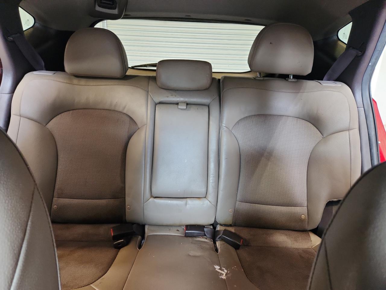 2015 Hyundai Tucson Gls Red vin: KM8JT3AFXFU051440 Damage: Left Rear Seat, Stained, Permanent