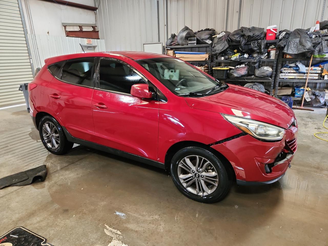 2015 Hyundai Tucson Gls Red vin: KM8JT3AFXFU051440 Damage: Right Front Tire, Worn, Replacement Required