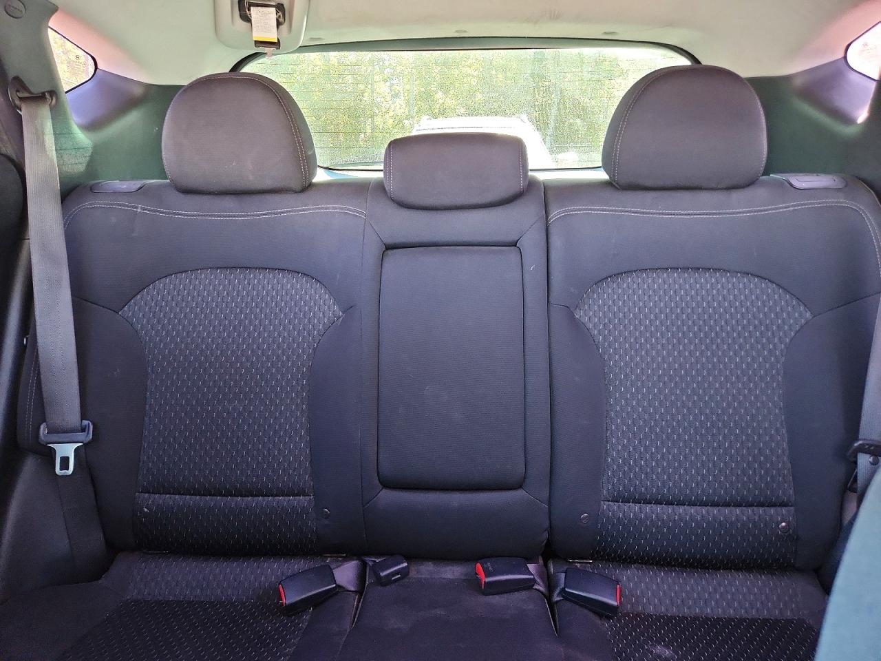 2011 Hyundai Tucson Gl Серебряный vin: KM8JTCAC2BU252006