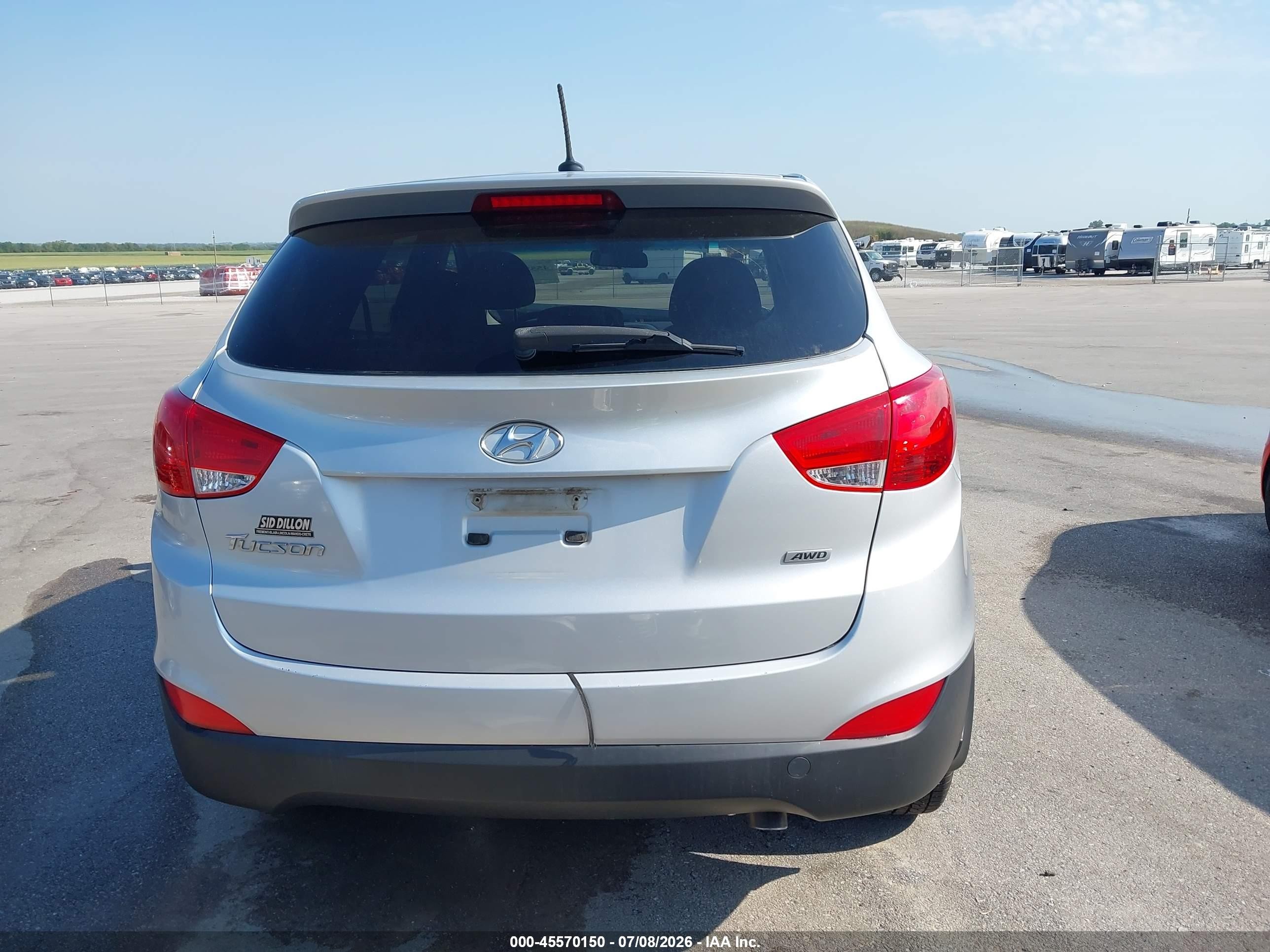 2015 Hyundai Tucson Gls Серебряный vin: KM8JTCAF3FU036620
