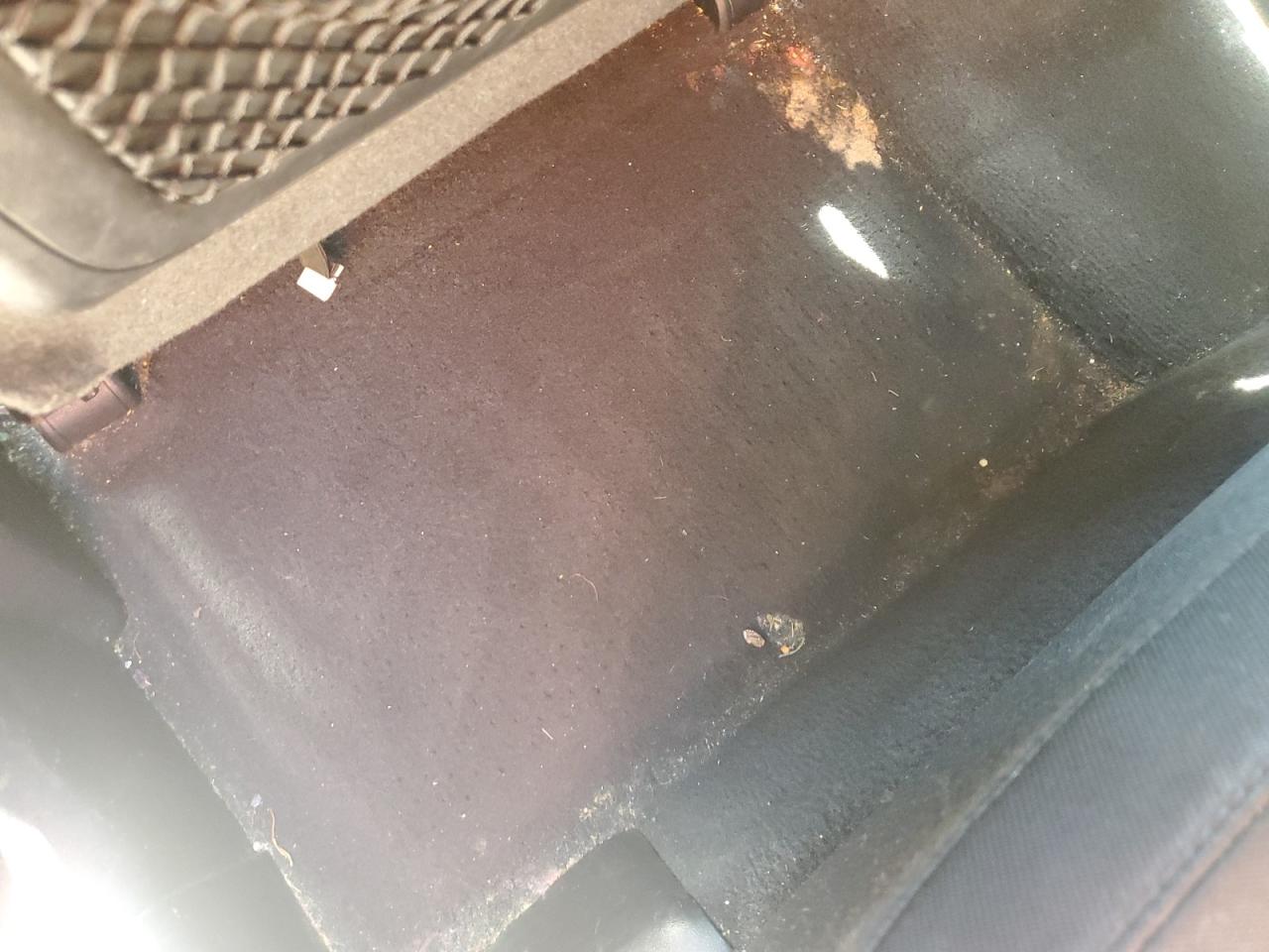 2014 Hyundai Tucson Gls Black vin: KM8JTCAF6EU855989 Damage: Left Rear Carpet, Stained, Permanent