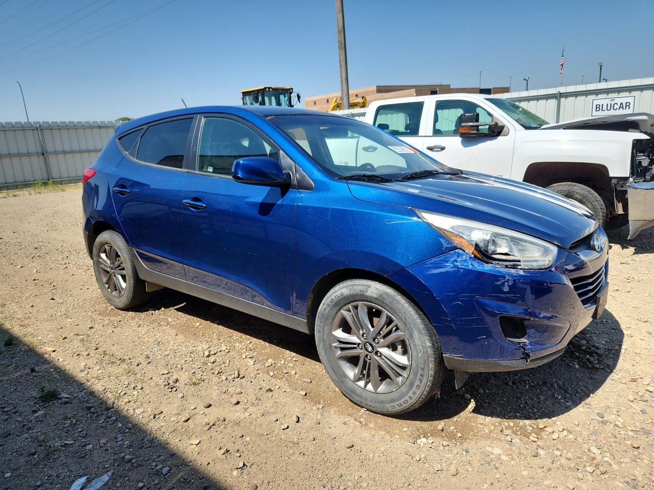2015 Hyundai Tucson Gls Blue vin: KM8JTCAF7FU976869 Damage: Right Head Lamp, Broken, Replacement Required