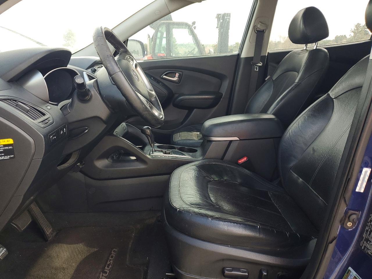 2010 Hyundai Tuson Blue vin: KM8JU3AC0AU016028