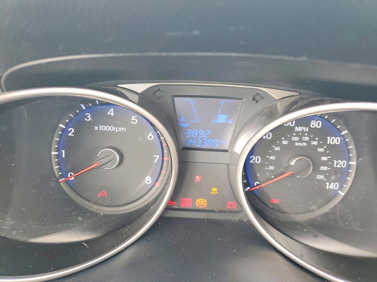 2010 Hyundai Tuson Blue vin: KM8JU3AC0AU016028