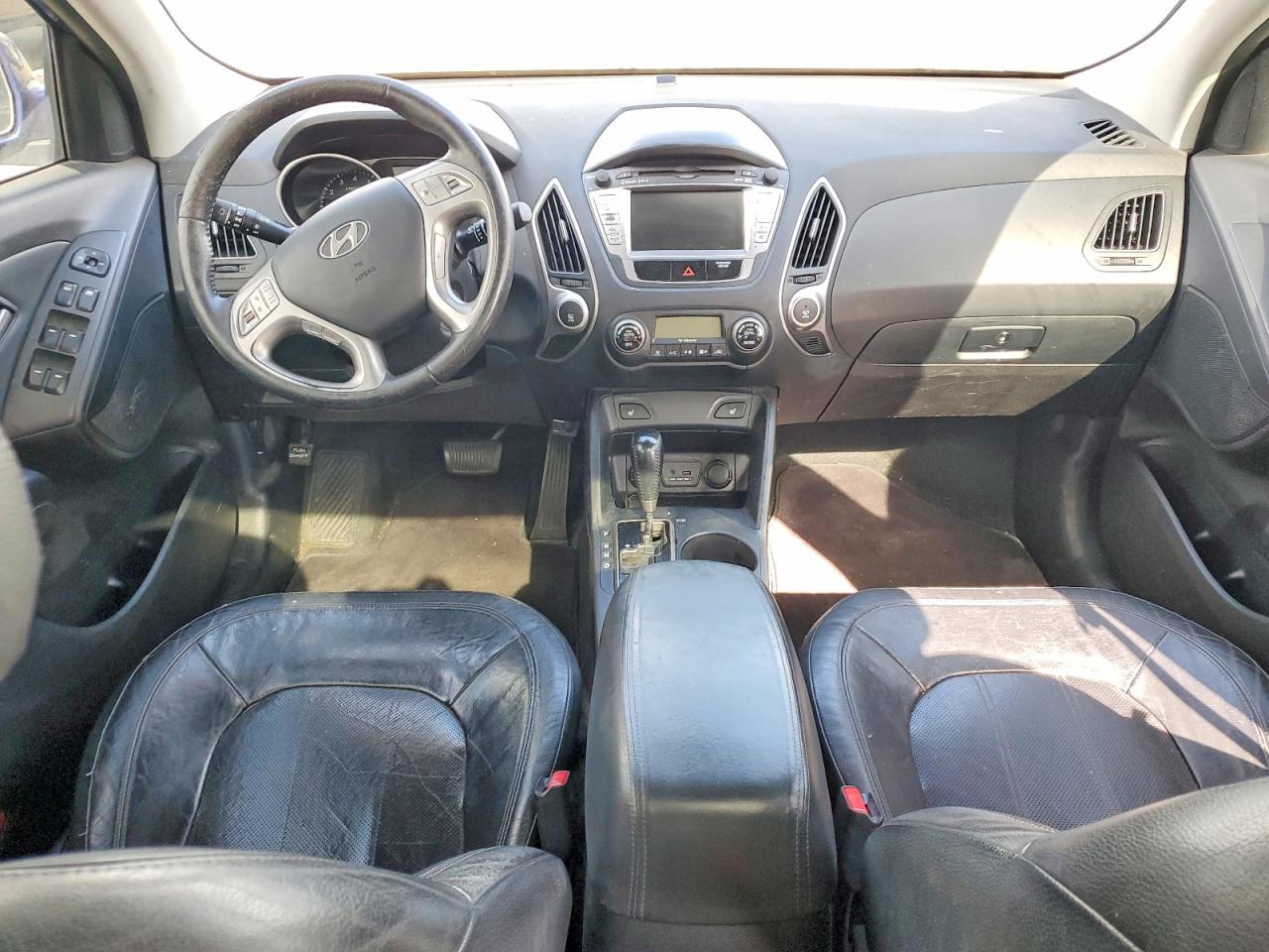 2010 Hyundai Tuson Blue vin: KM8JU3AC0AU016028