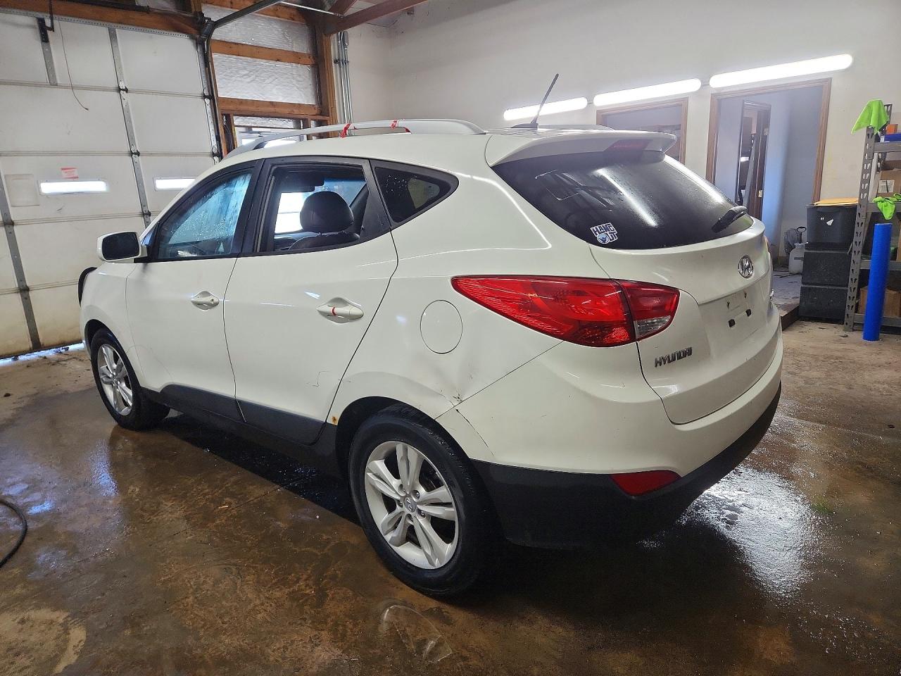 2010 Hyundai Tucson Gls White vin: KM8JU3AC0AU111978