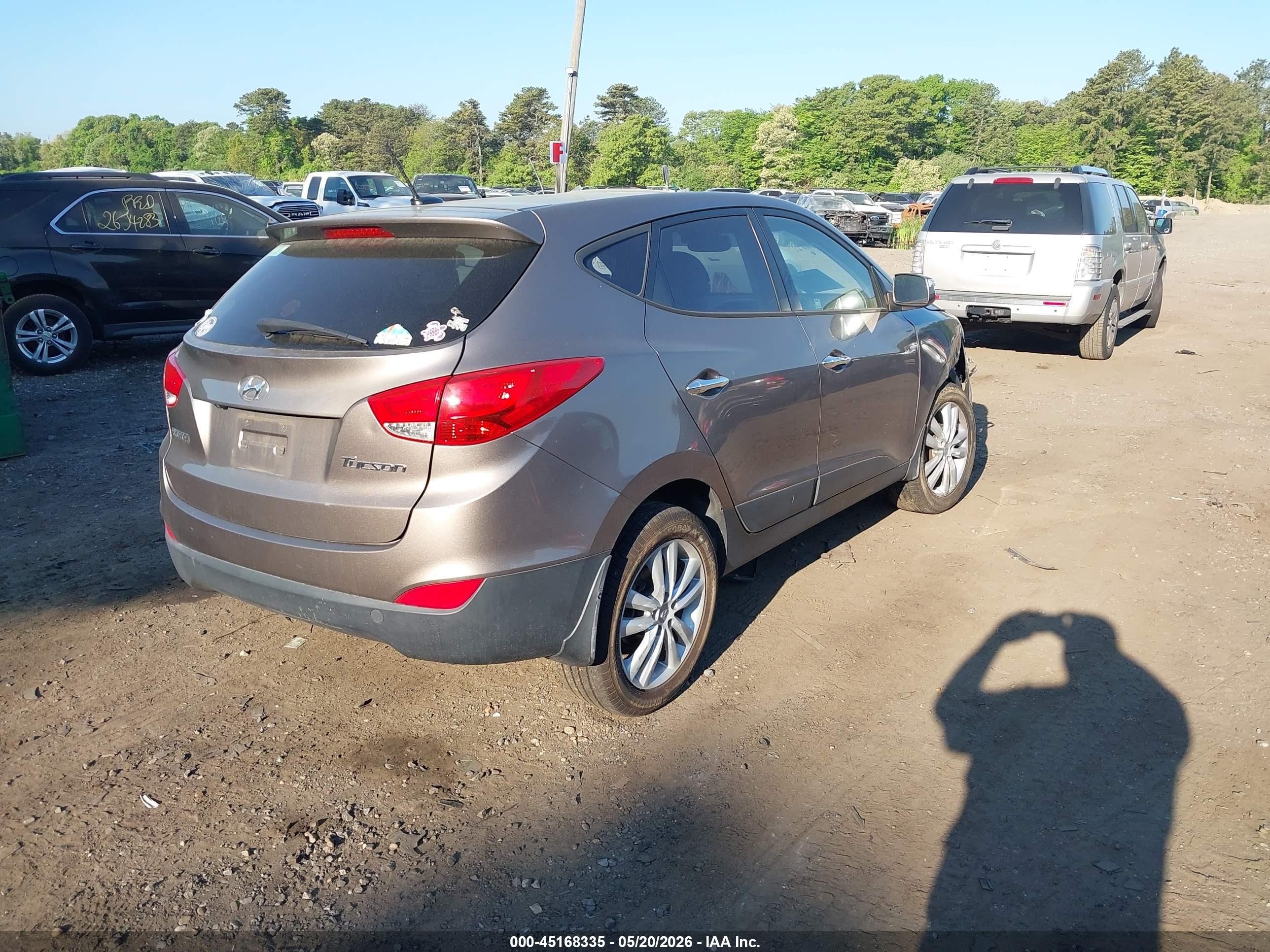 2011 Hyundai Tucson Limited Gray vin: KM8JU3AC0BU212181