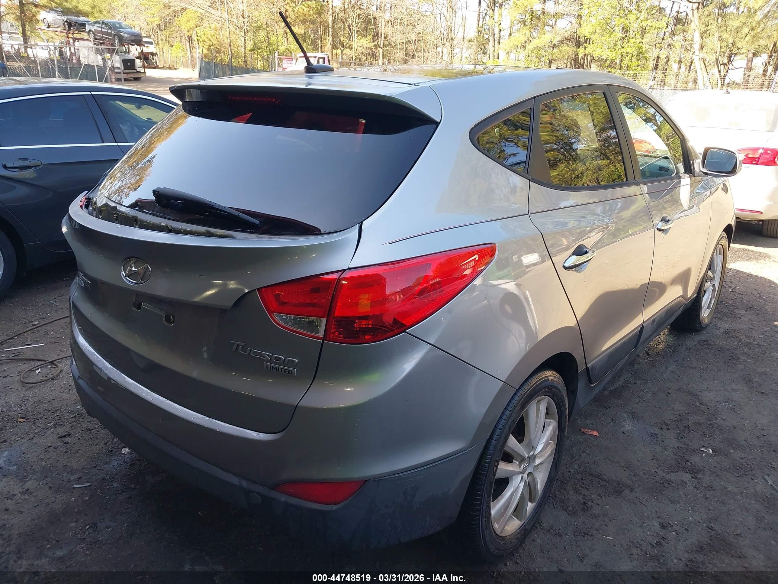 2012 Hyundai Tucson Limited Gray vin: KM8JU3AC0CU343273