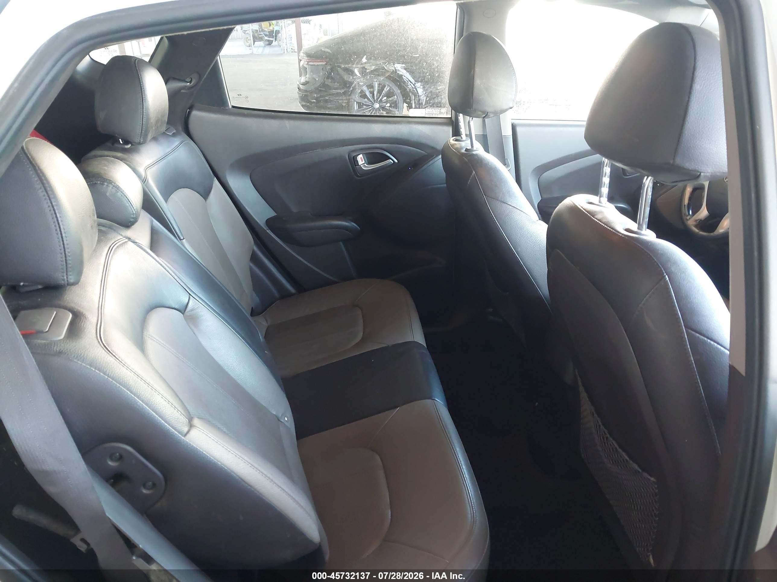 2013 Hyundai Tucson Limited White vin: KM8JU3AC0DU658415