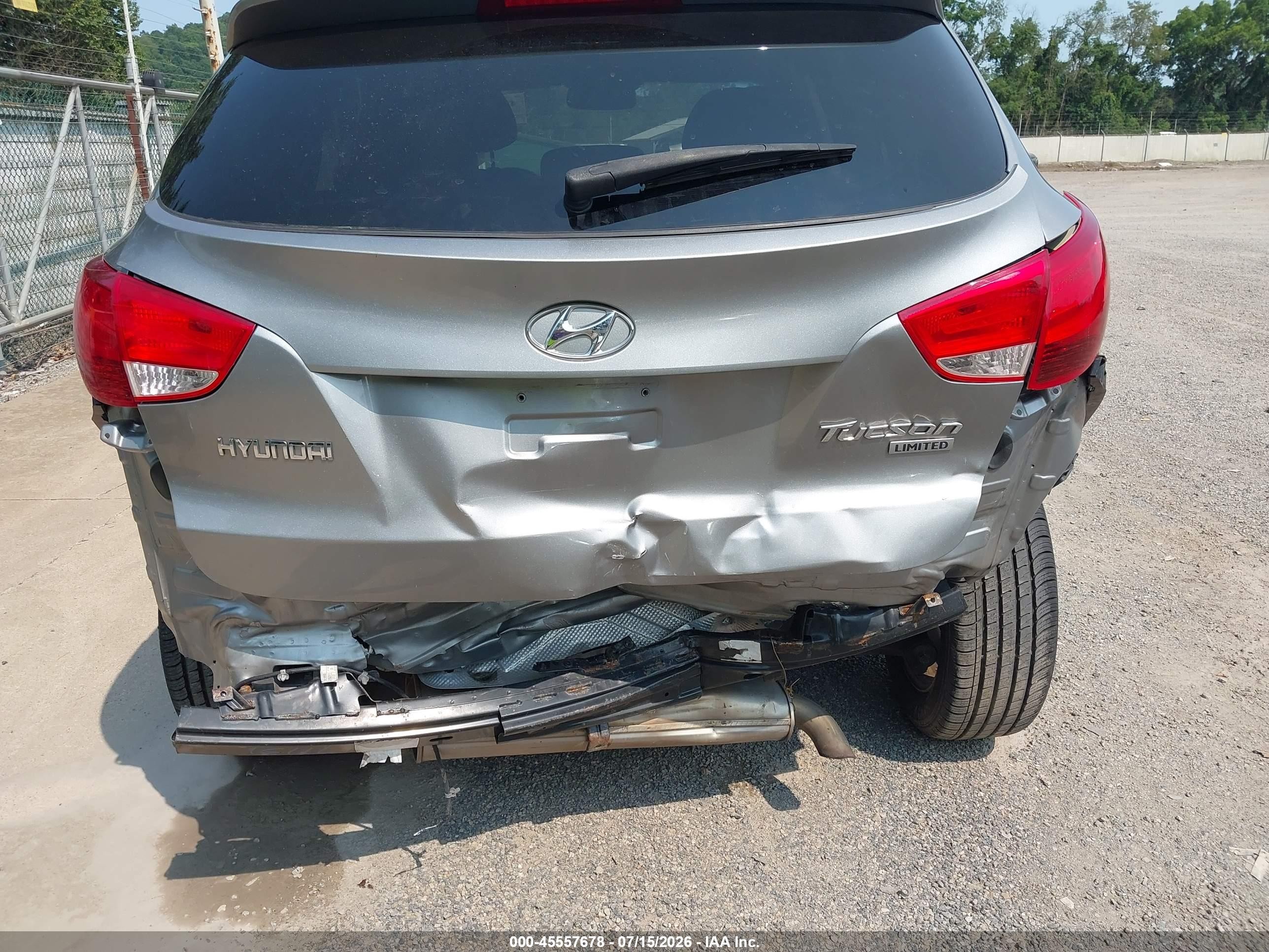 2013 Hyundai Tucson Limited Silver vin: KM8JU3AC0DU737289