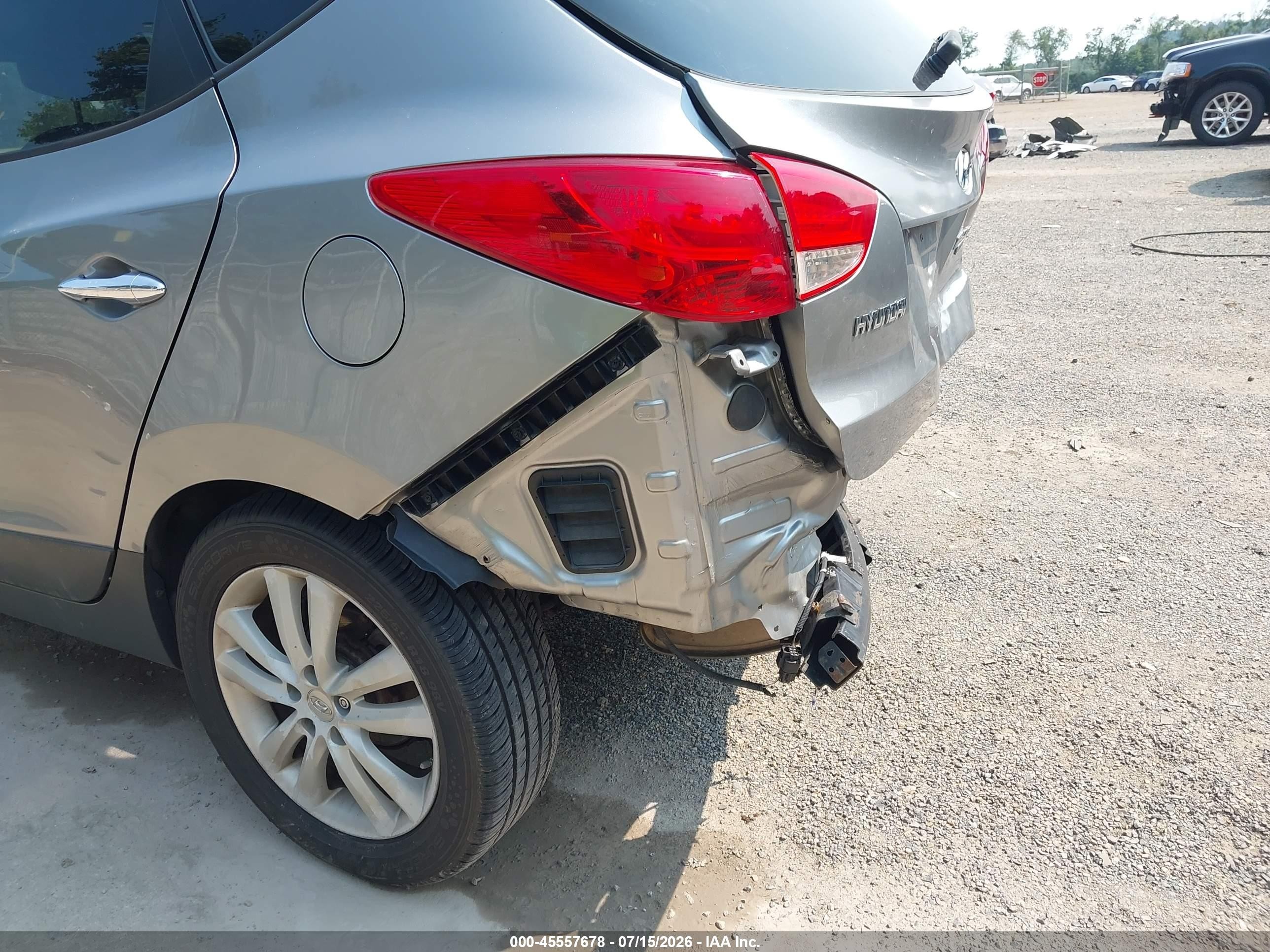 2013 Hyundai Tucson Limited Silver vin: KM8JU3AC0DU737289