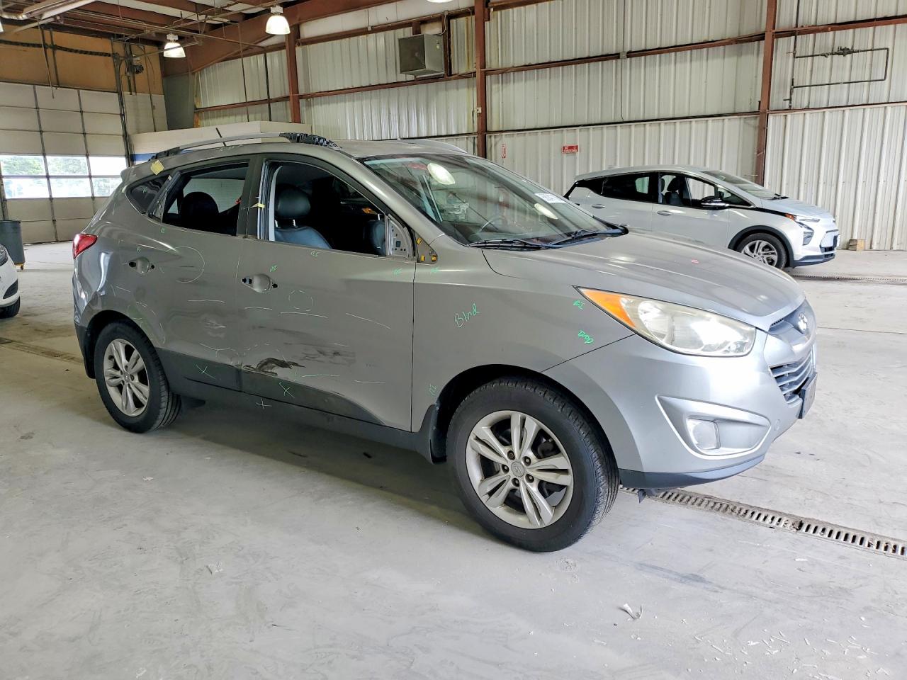 2013 Hyundai Tucson Gls Серебряный vin: KM8JU3AC0DU763603
