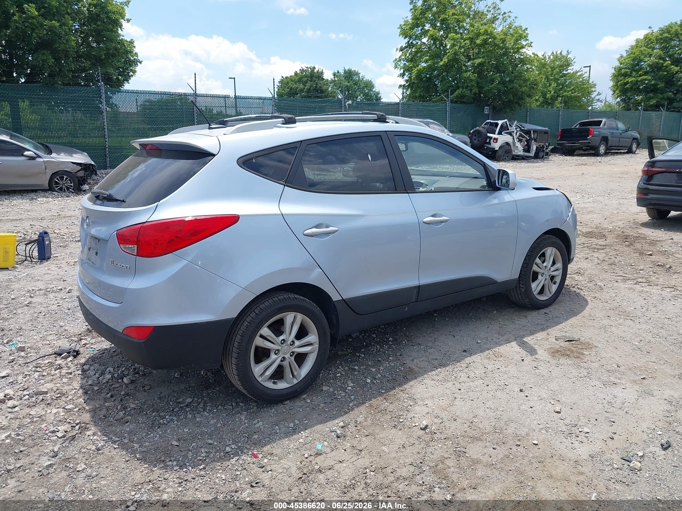 2011 Hyundai Tucson Gls Серебряный vin: KM8JU3AC1BU198288