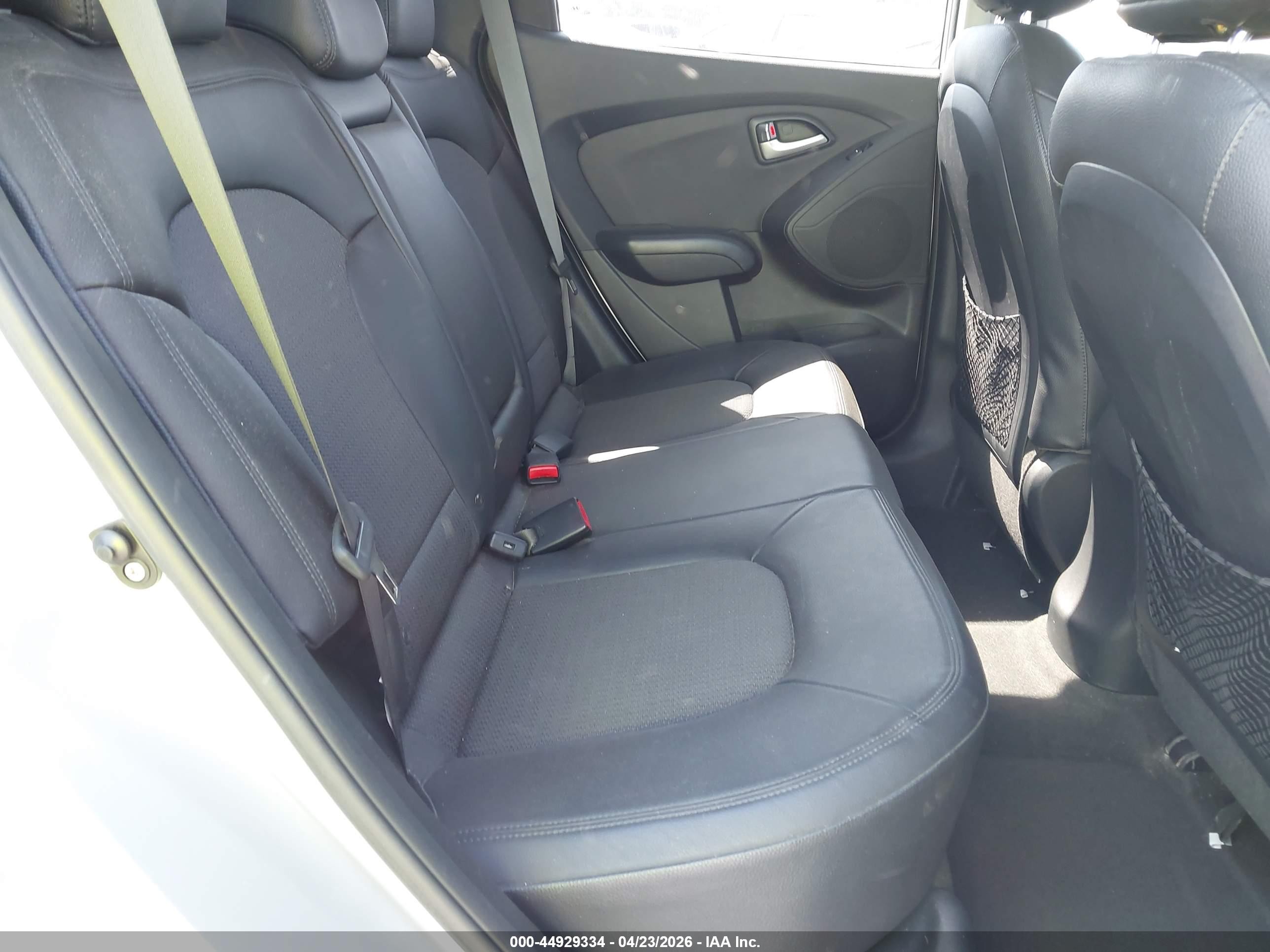 2012 Hyundai Tucson Gls Silver vin: KM8JU3AC1CU404128