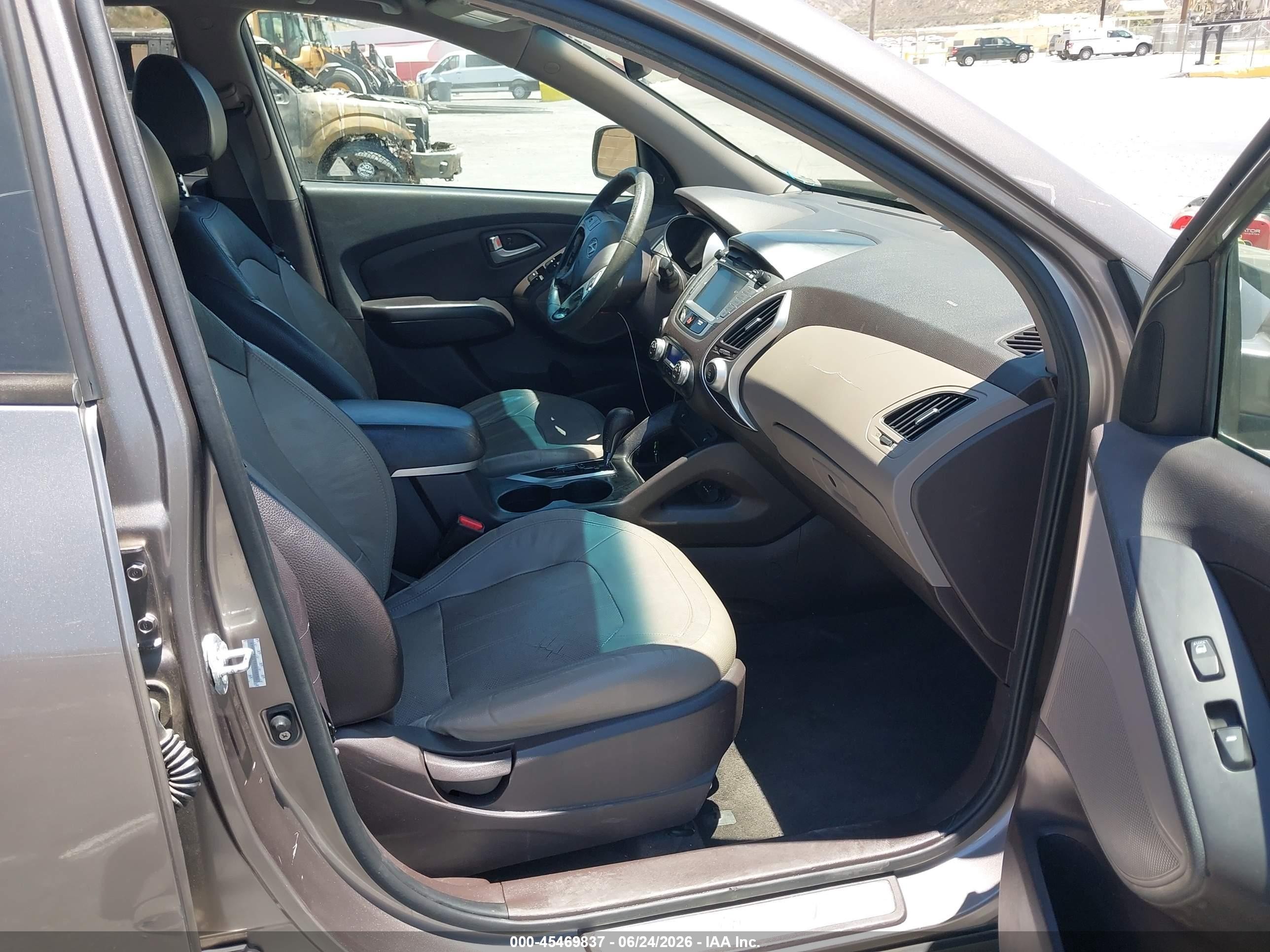 2013 Hyundai Tucson Limited Beige vin: KM8JU3AC1DU616934