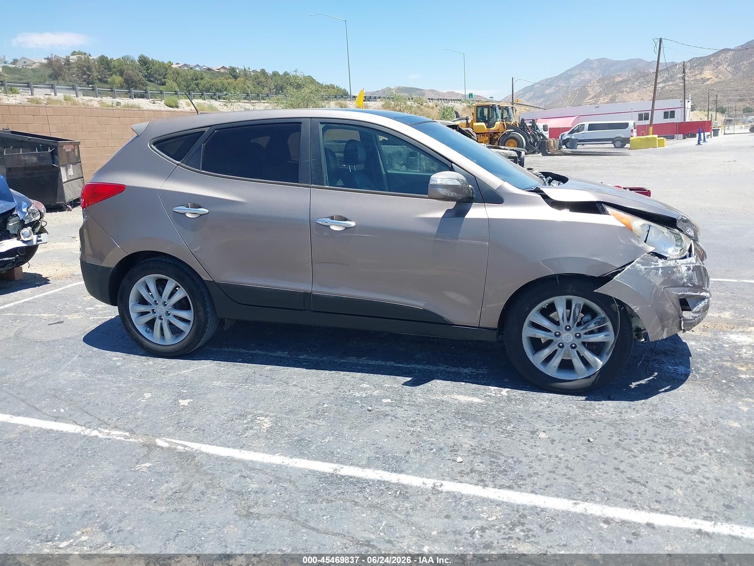 2013 Hyundai Tucson Limited Beige vin: KM8JU3AC1DU616934