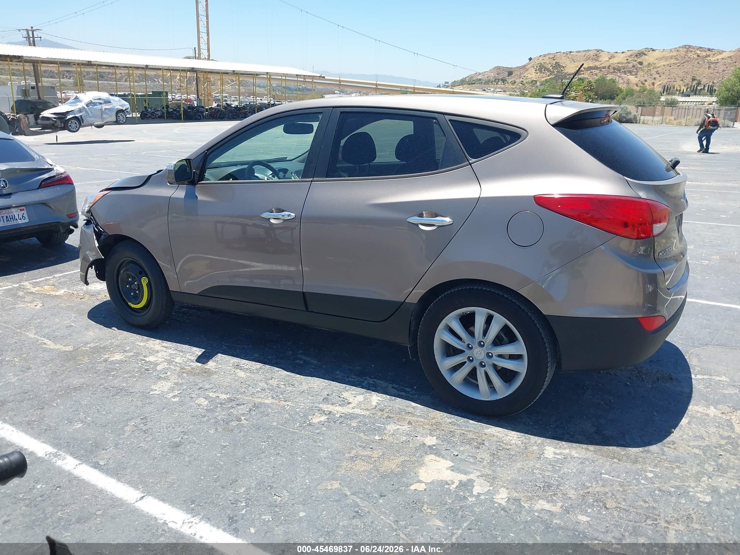 2013 Hyundai Tucson Limited Beige vin: KM8JU3AC1DU616934