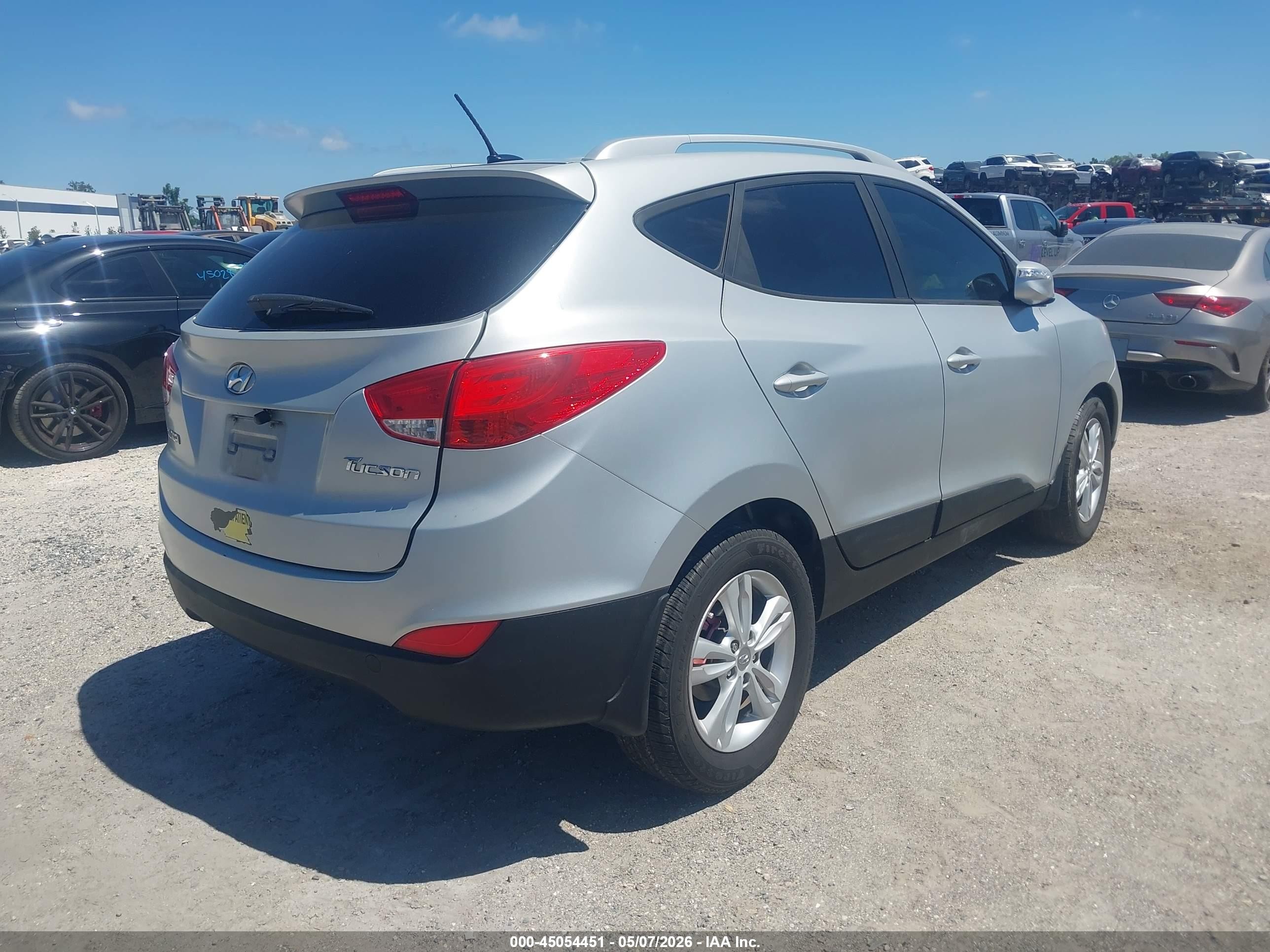 2013 Hyundai Tucson Gls Серебряный vin: KM8JU3AC1DU645379