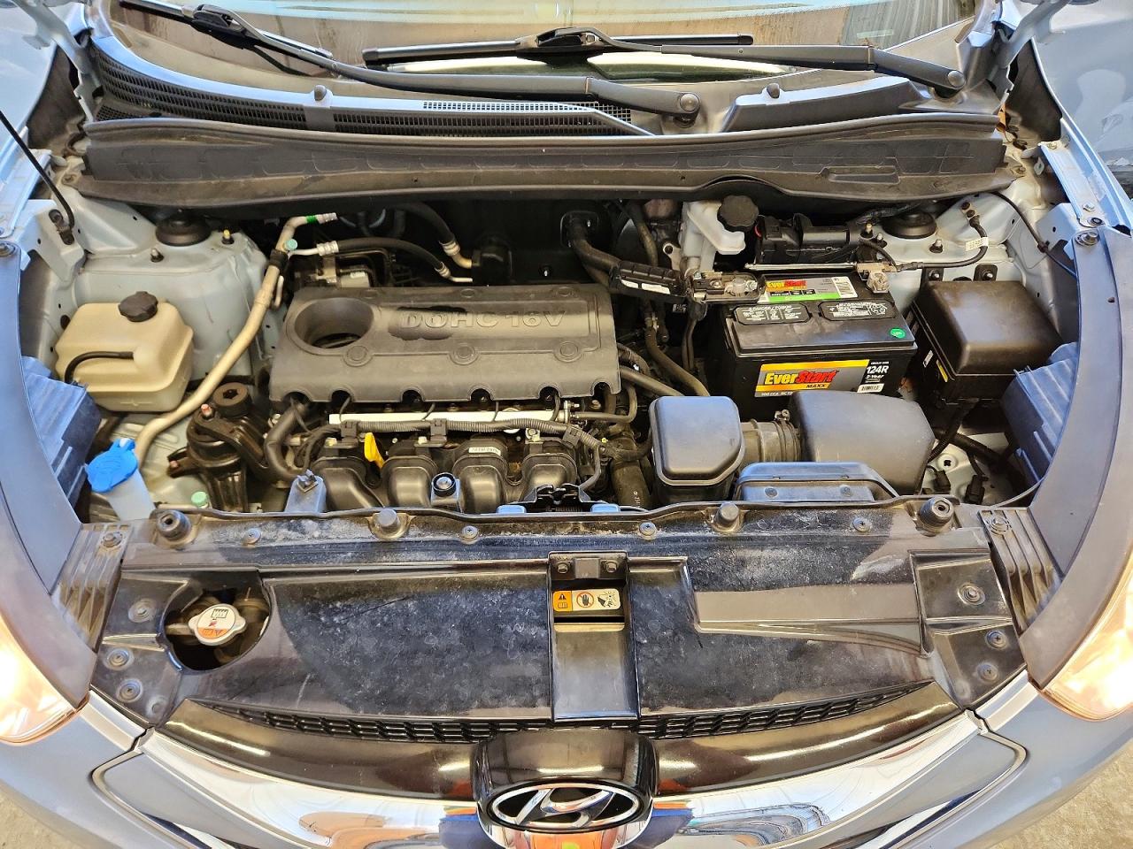 2013 Hyundai Tucson Limited Silver vin: KM8JU3AC1DU695103
