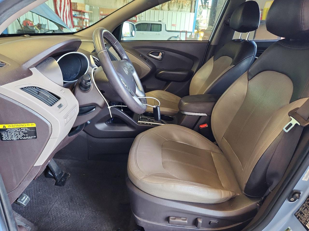 2013 Hyundai Tucson Limited Silver vin: KM8JU3AC1DU695103