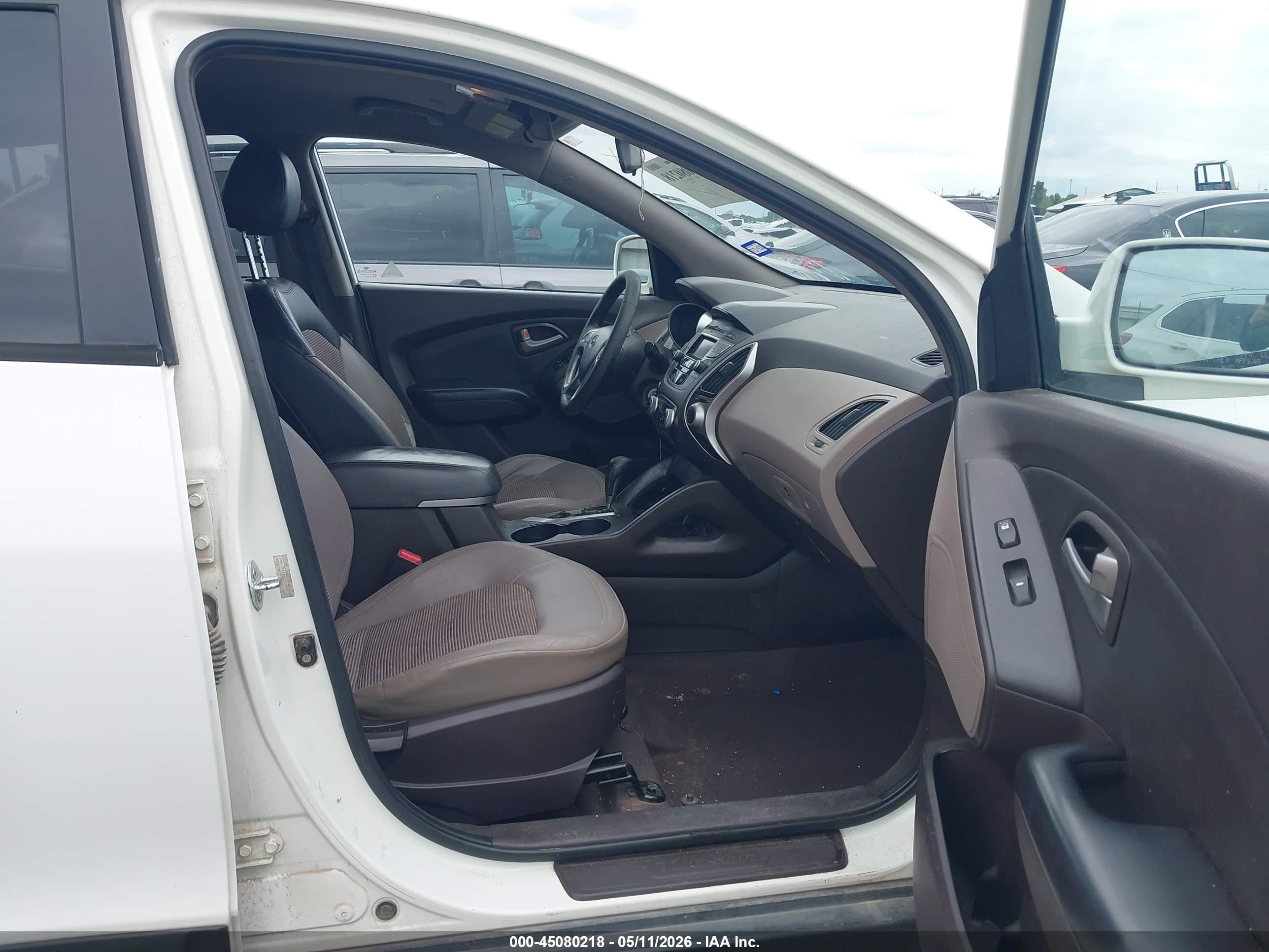 2011 Hyundai Tucson Gls White vin: KM8JU3AC2BU126399