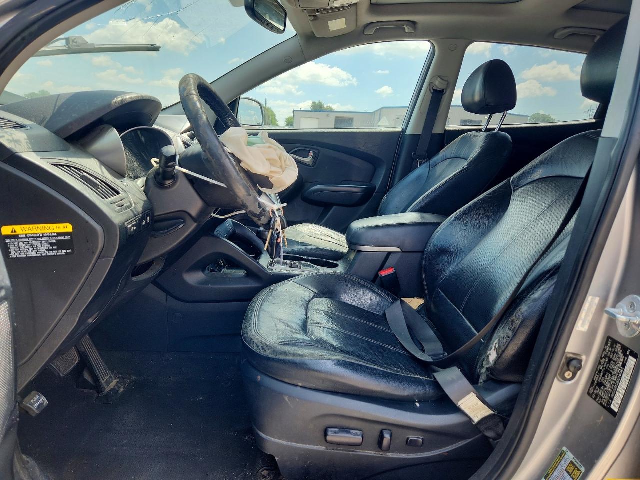 2011 Hyundai Tucson Limited Silver vin: KM8JU3AC2BU144496
