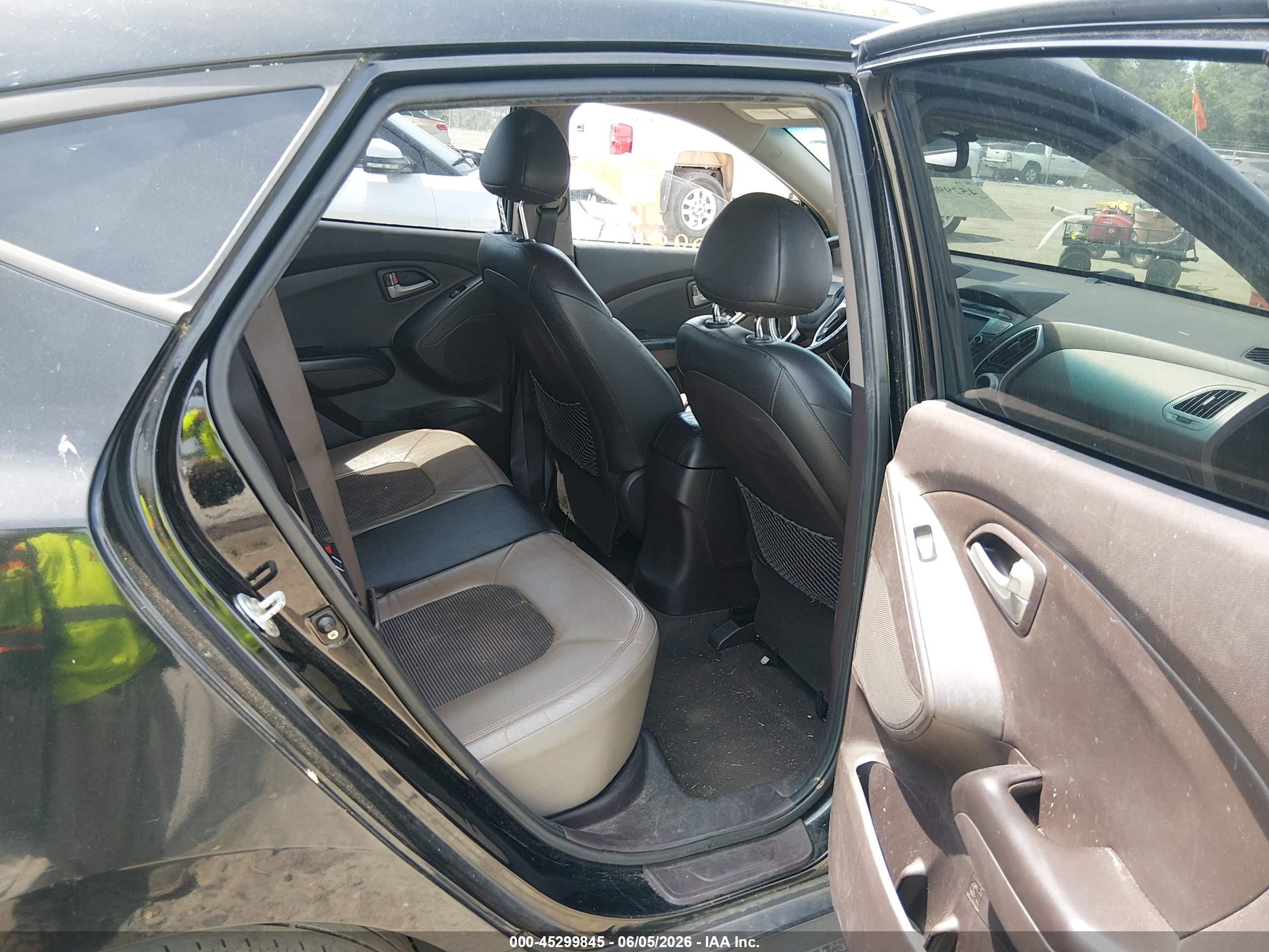 2011 Hyundai Tucson Gls Black vin: KM8JU3AC2BU191611
