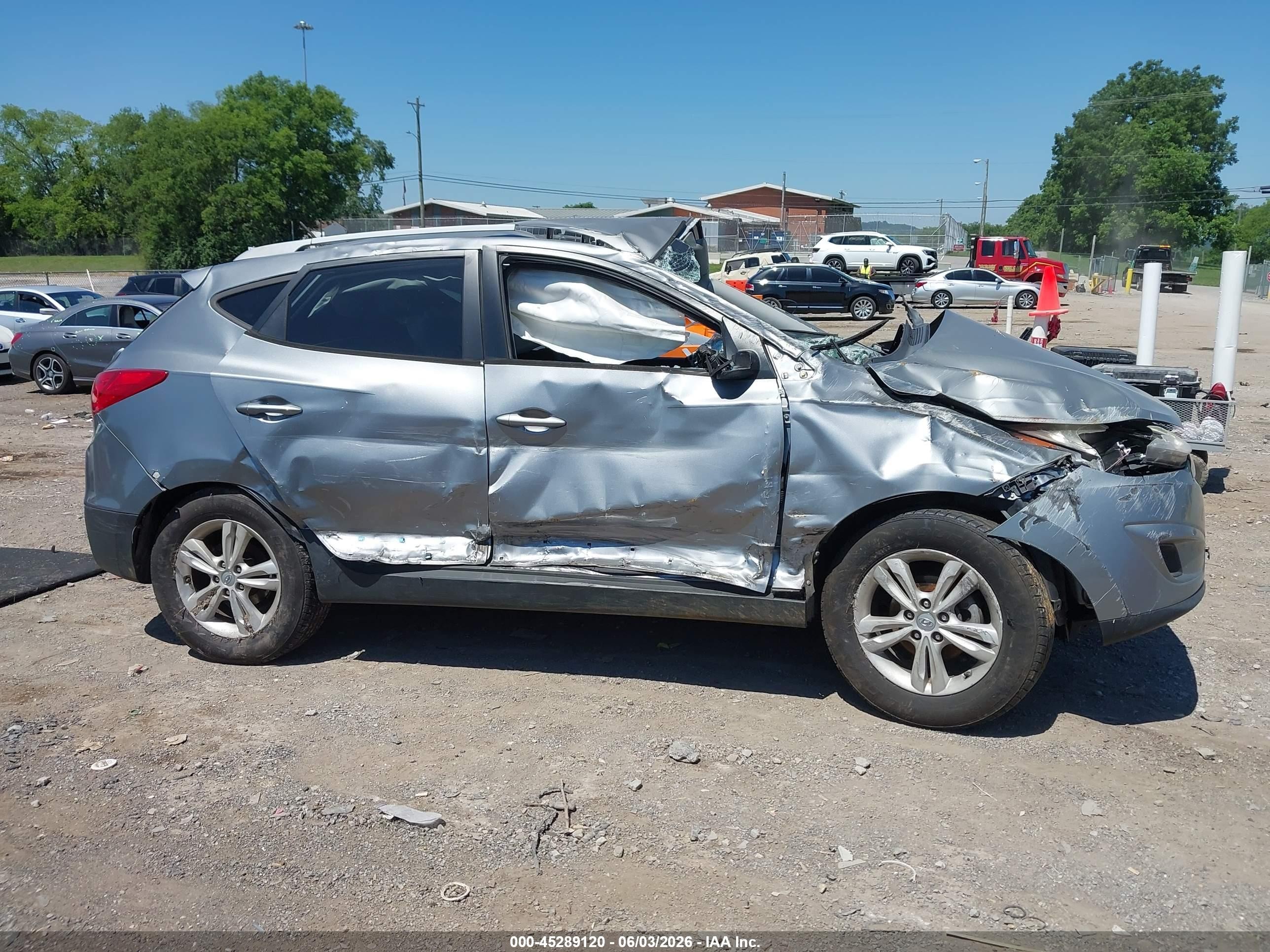 2011 Hyundai Tucson Gls Silver vin: KM8JU3AC2BU258076