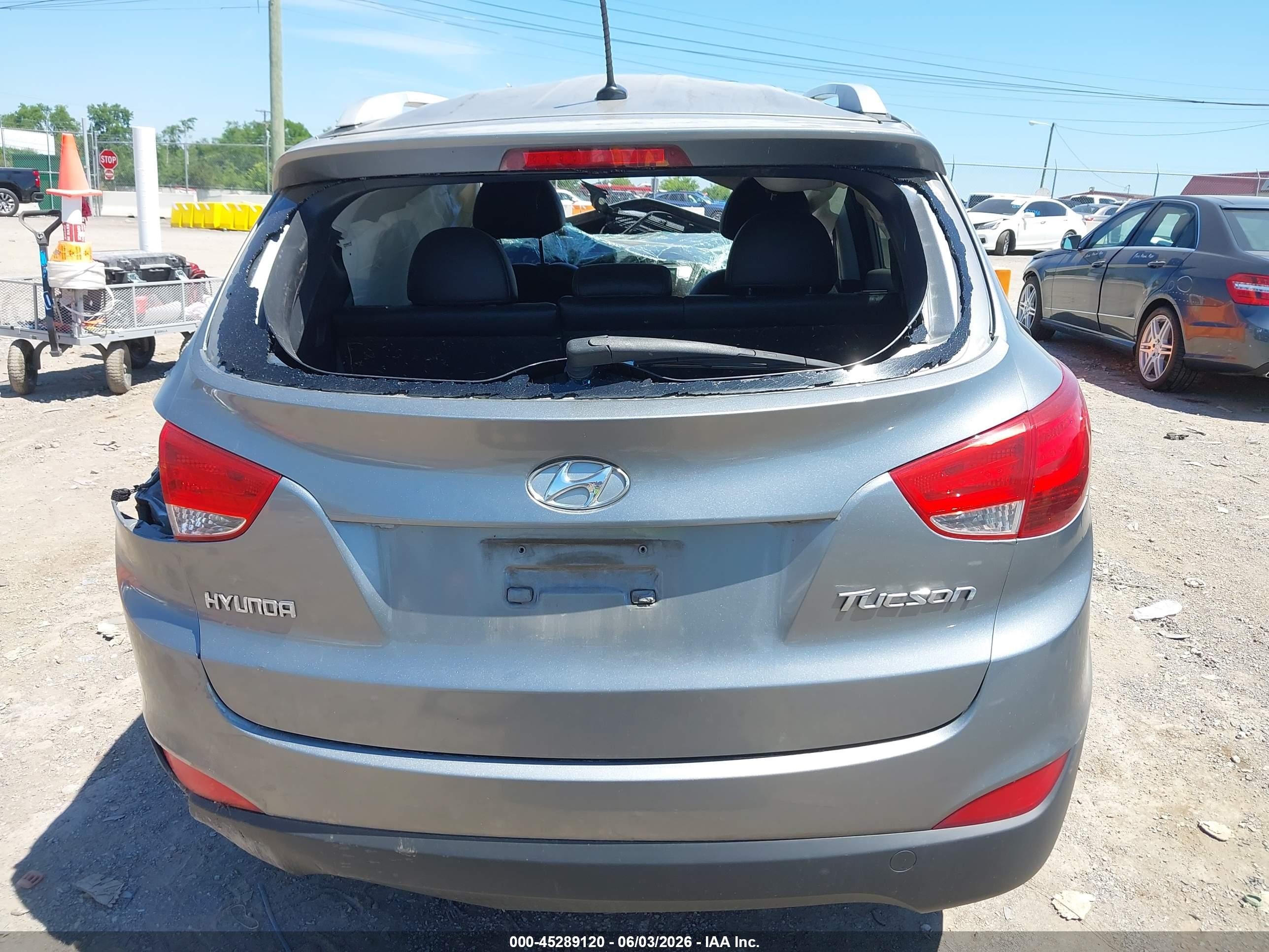 2011 Hyundai Tucson Gls Silver vin: KM8JU3AC2BU258076