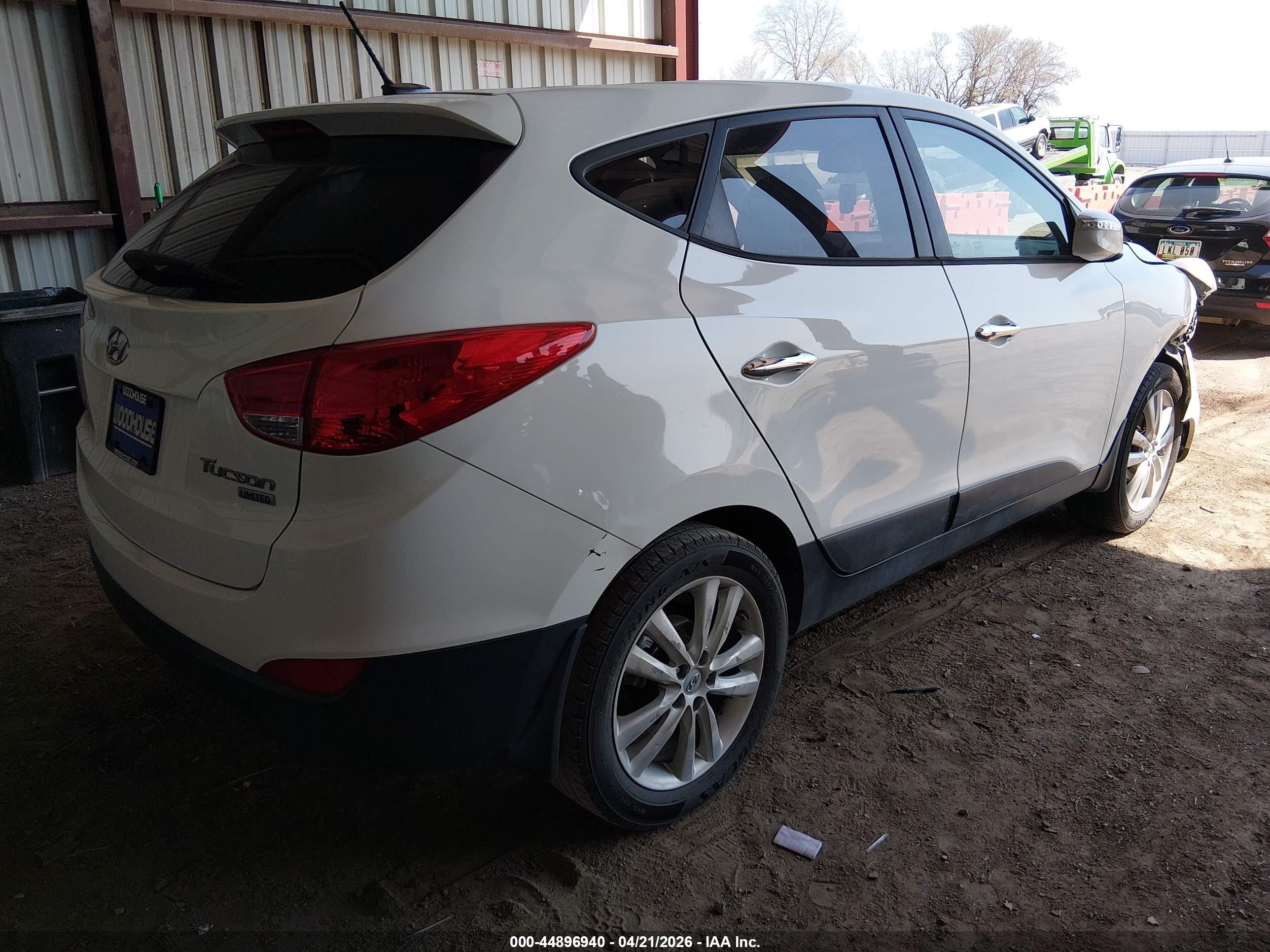 2011 Hyundai Tucson Limited White vin: KM8JU3AC2BU312170
