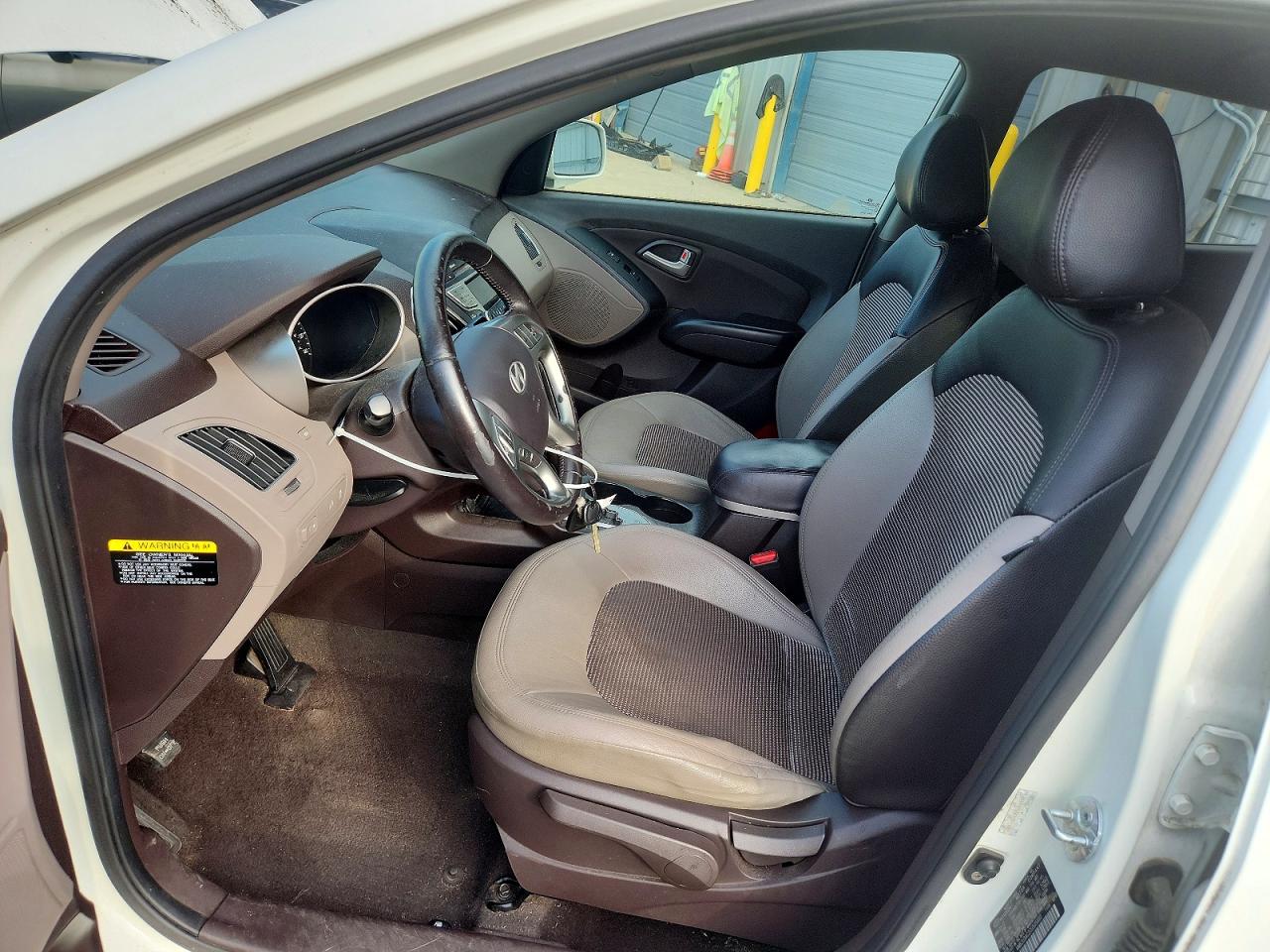 2012 Hyundai Tucson Gls White vin: KM8JU3AC2CU505890