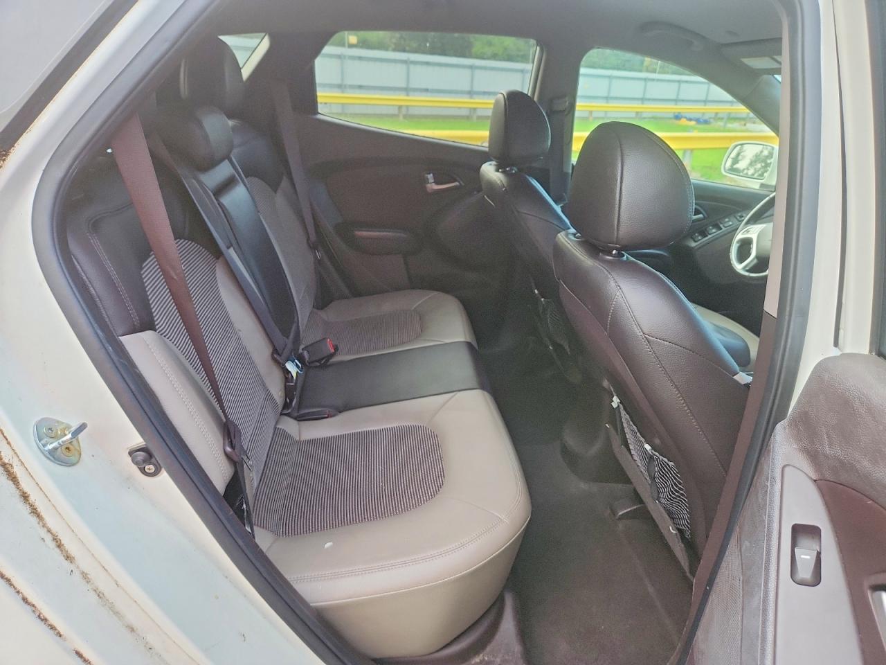 2012 Hyundai Tucson Gls White vin: KM8JU3AC2CU505890