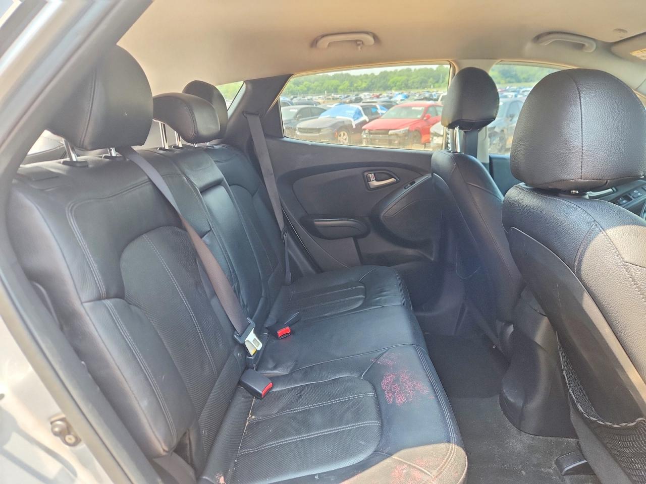 2012 Hyundai Tucson Limited Silver vin: KM8JU3AC2CU511821