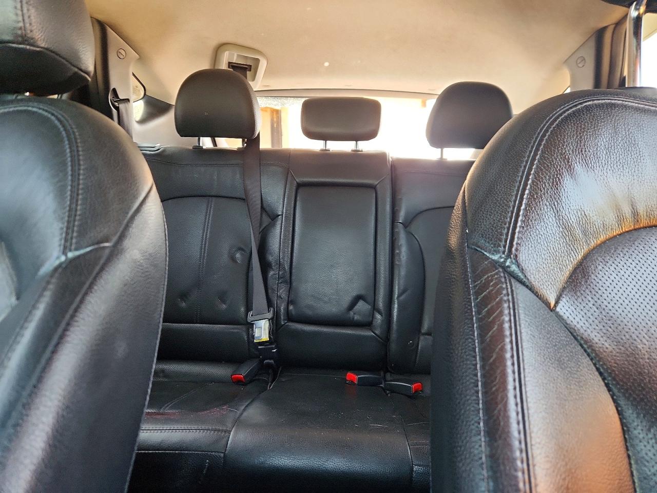 2012 Hyundai Tucson Limited Silver vin: KM8JU3AC2CU511821