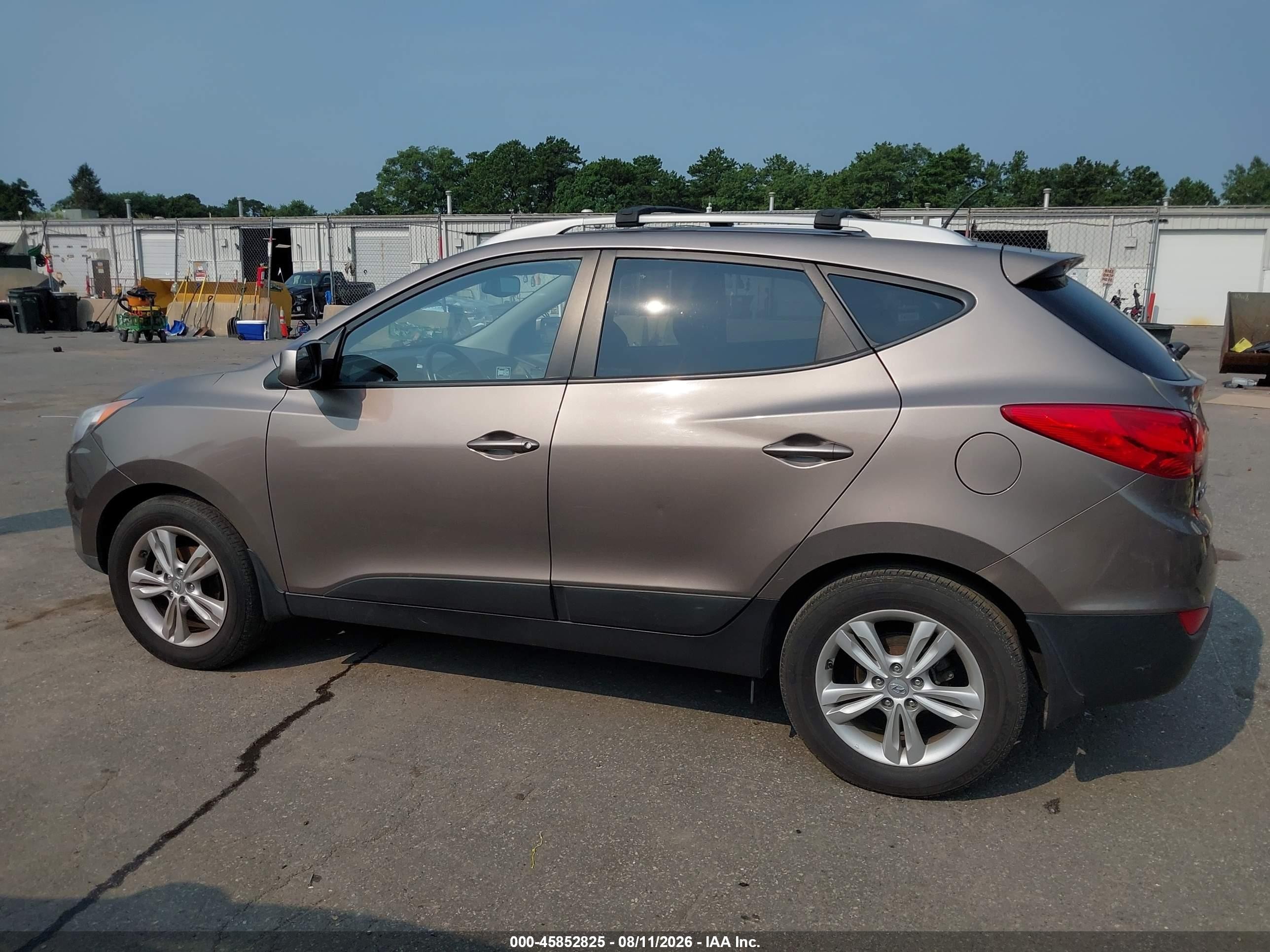 2011 Hyundai Tucson Gls Brown vin: KM8JU3AC3BU190242