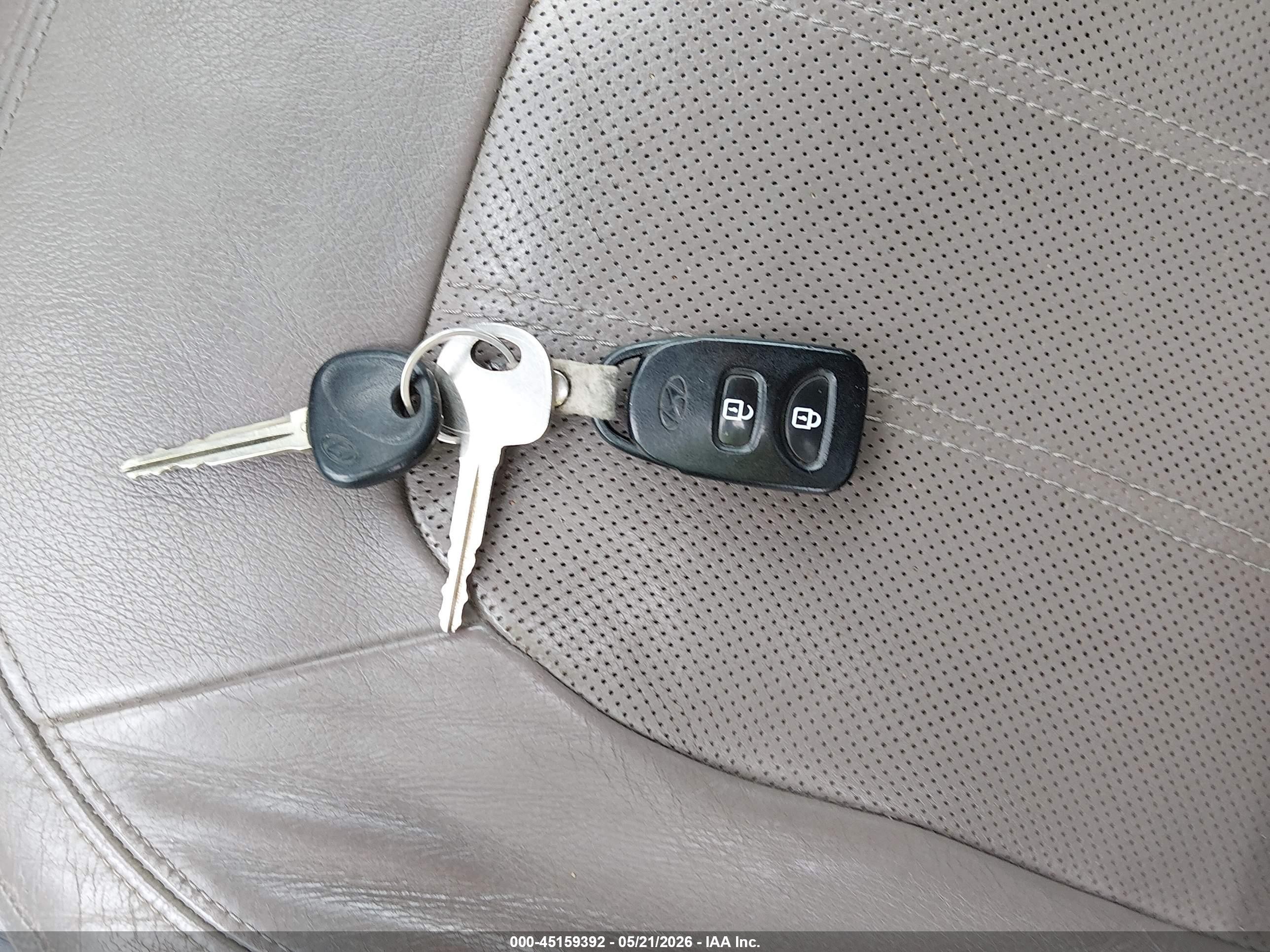 2011 Hyundai Tucson Limited Gold vin: KM8JU3AC3BU297713
