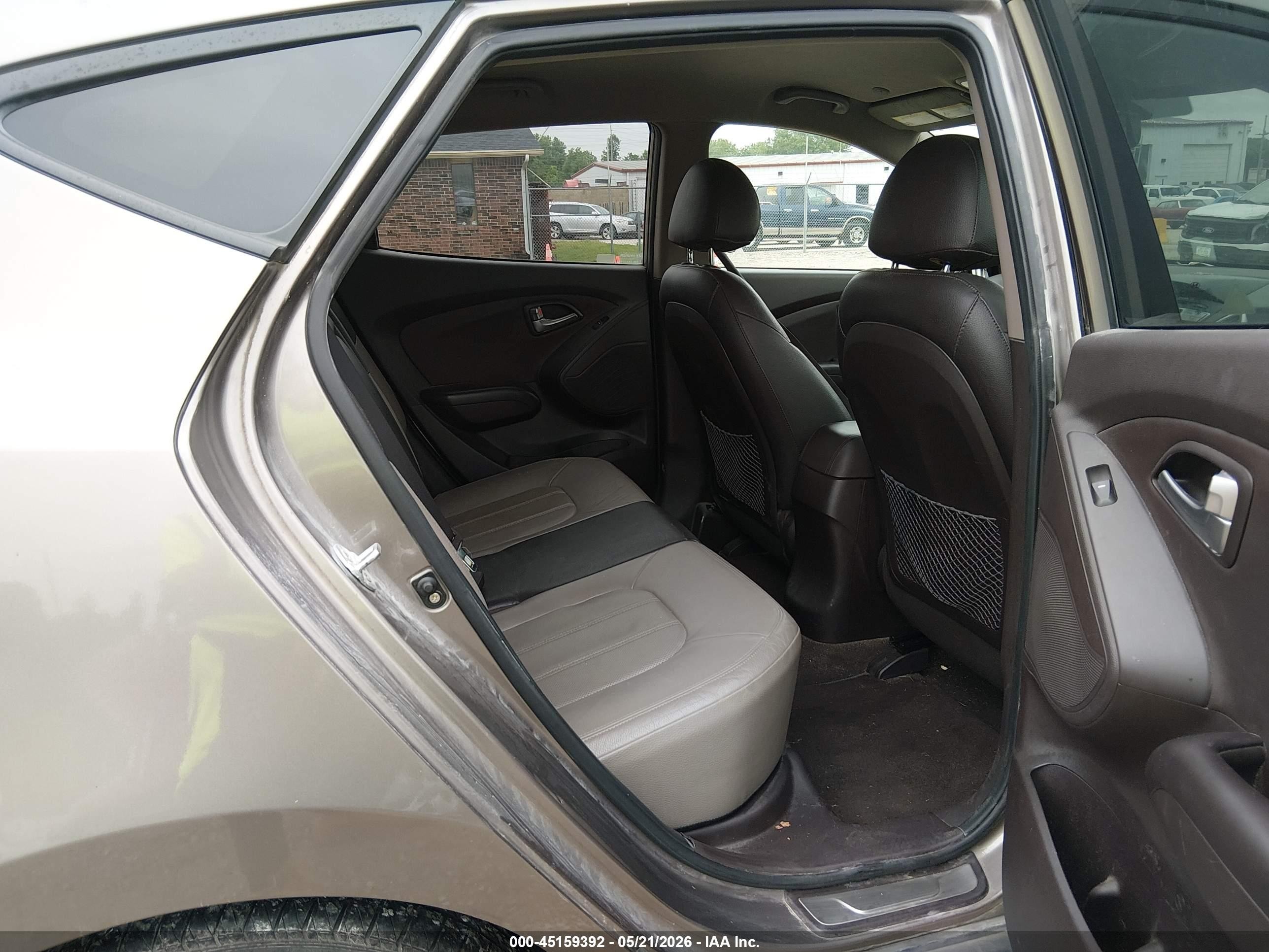2011 Hyundai Tucson Limited Gold vin: KM8JU3AC3BU297713