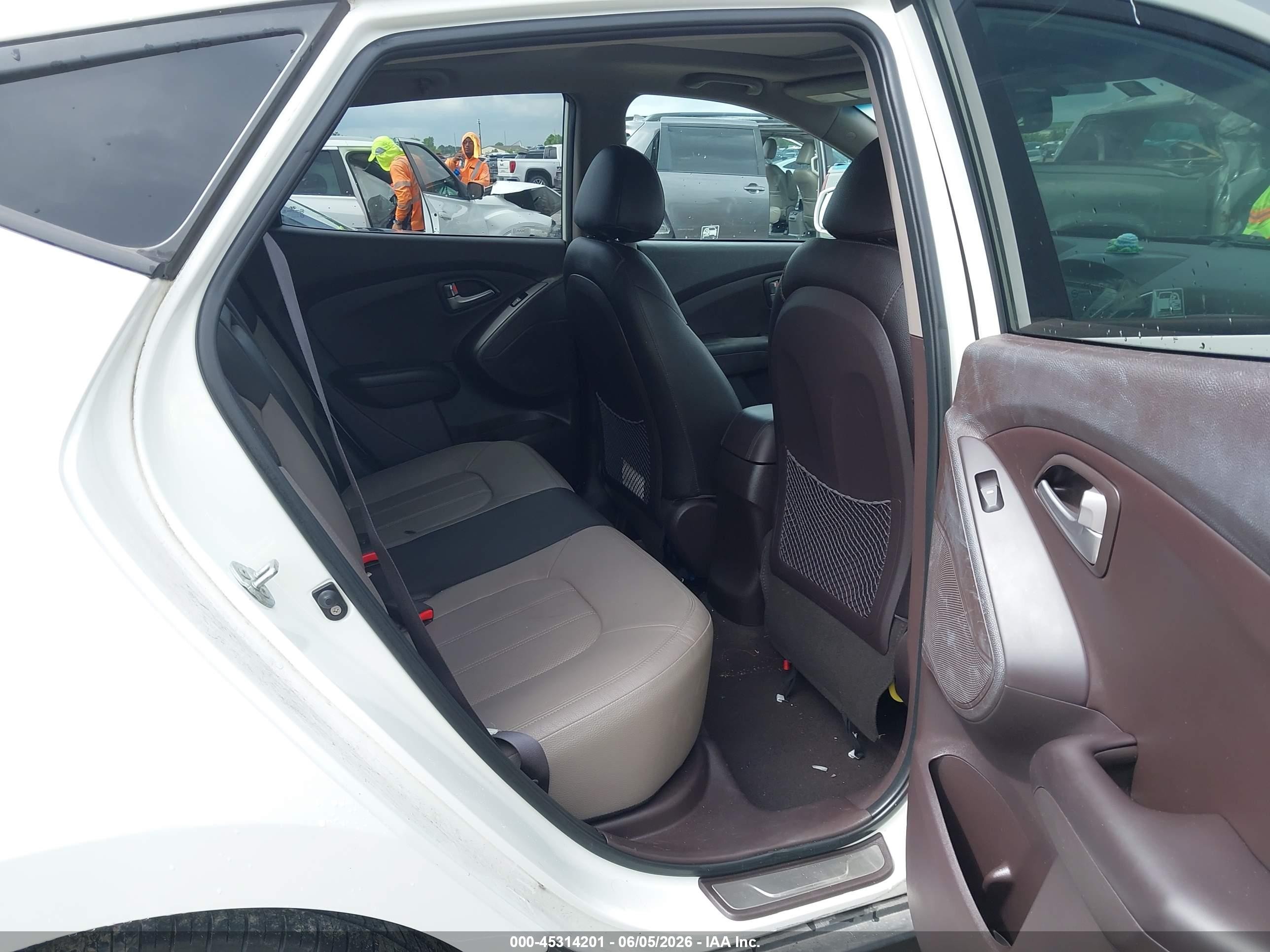 2012 Hyundai Tucson Limited White vin: KM8JU3AC3CU462029