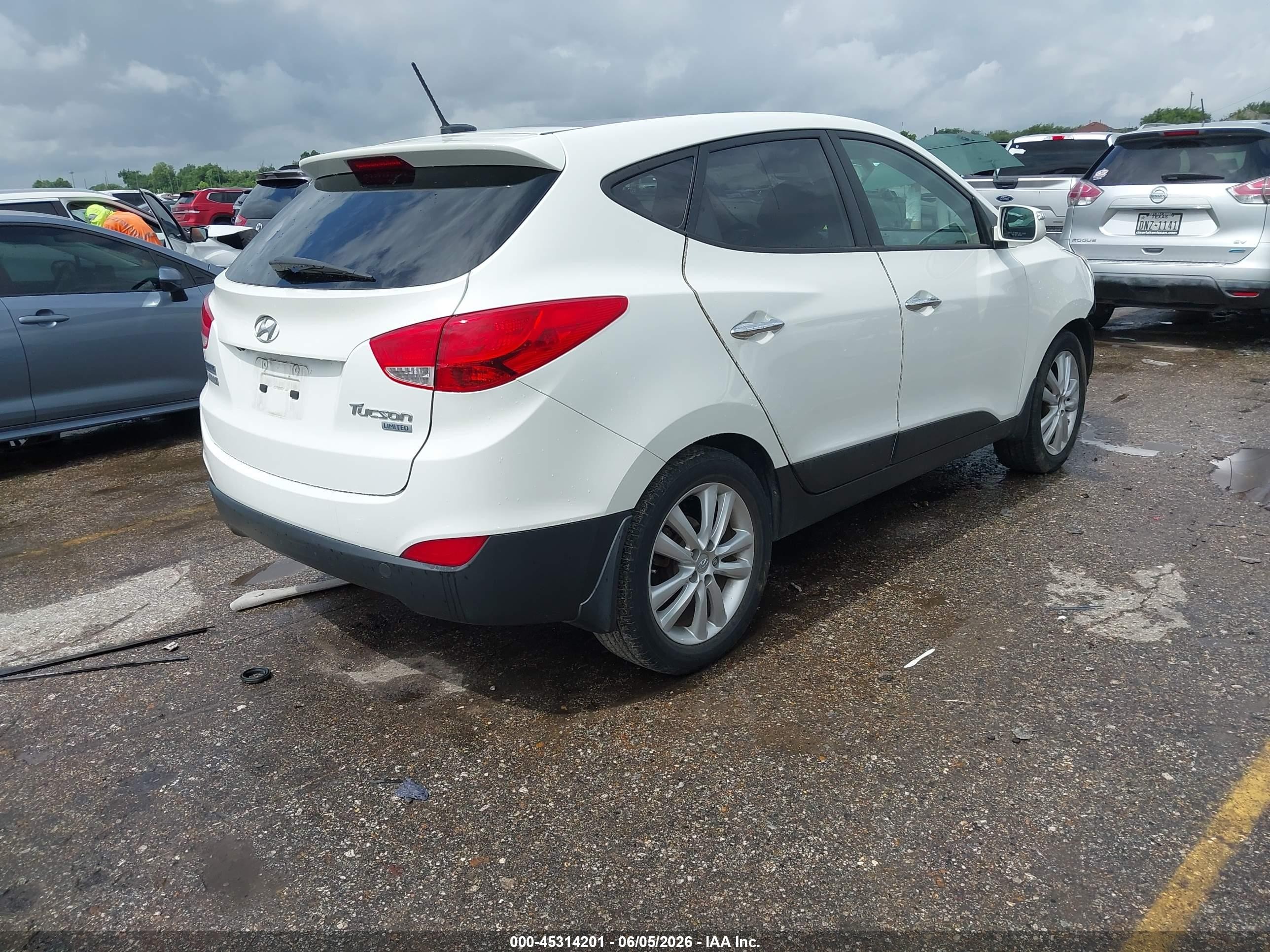 2012 Hyundai Tucson Limited White vin: KM8JU3AC3CU462029