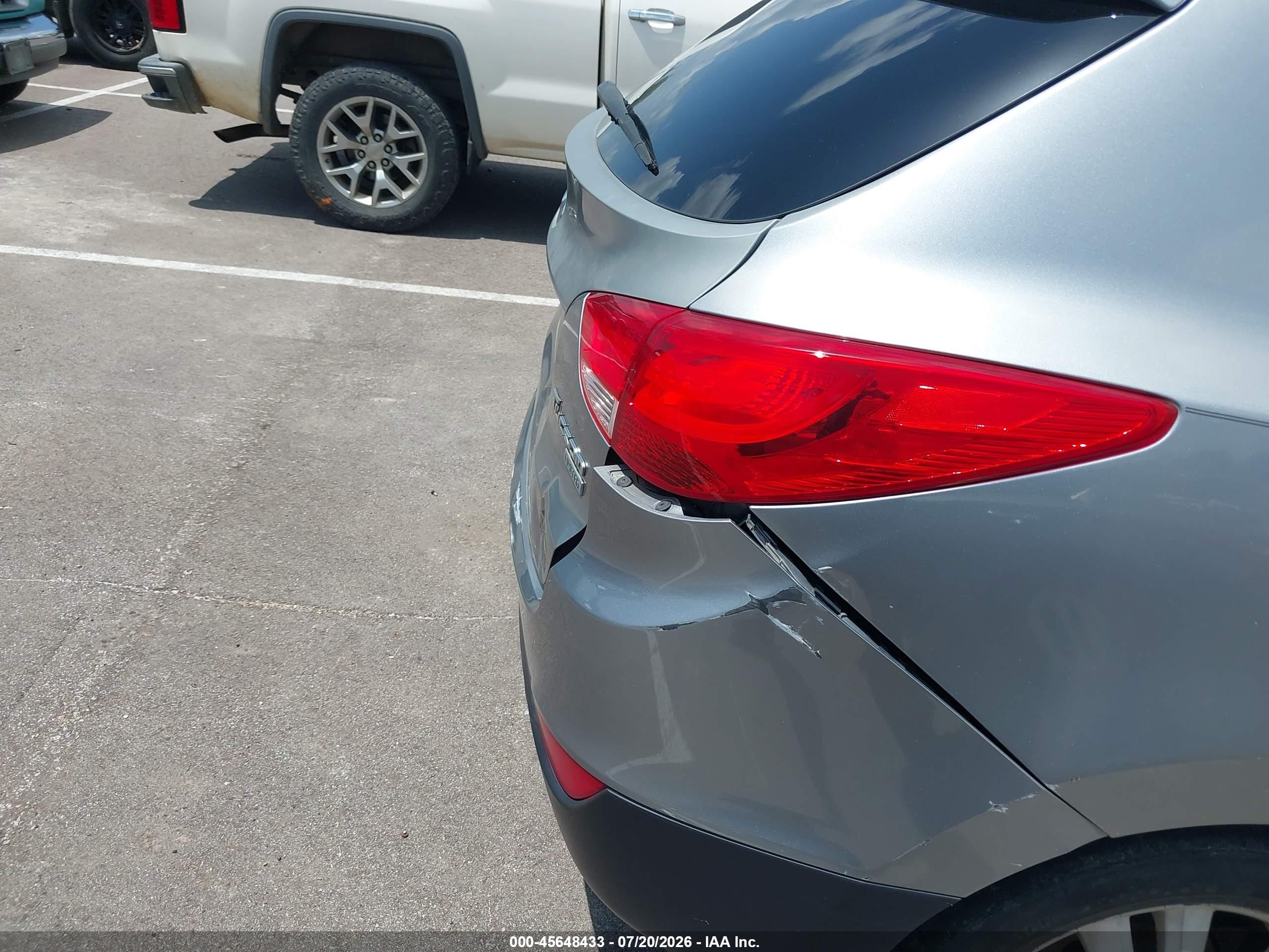 2010 Hyundai Tucson Limited Gray vin: KM8JU3AC4AU038548