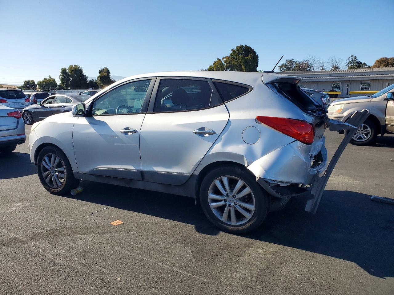 2011 Hyundai Tucson Limited Silver vin: KM8JU3AC4BU140255