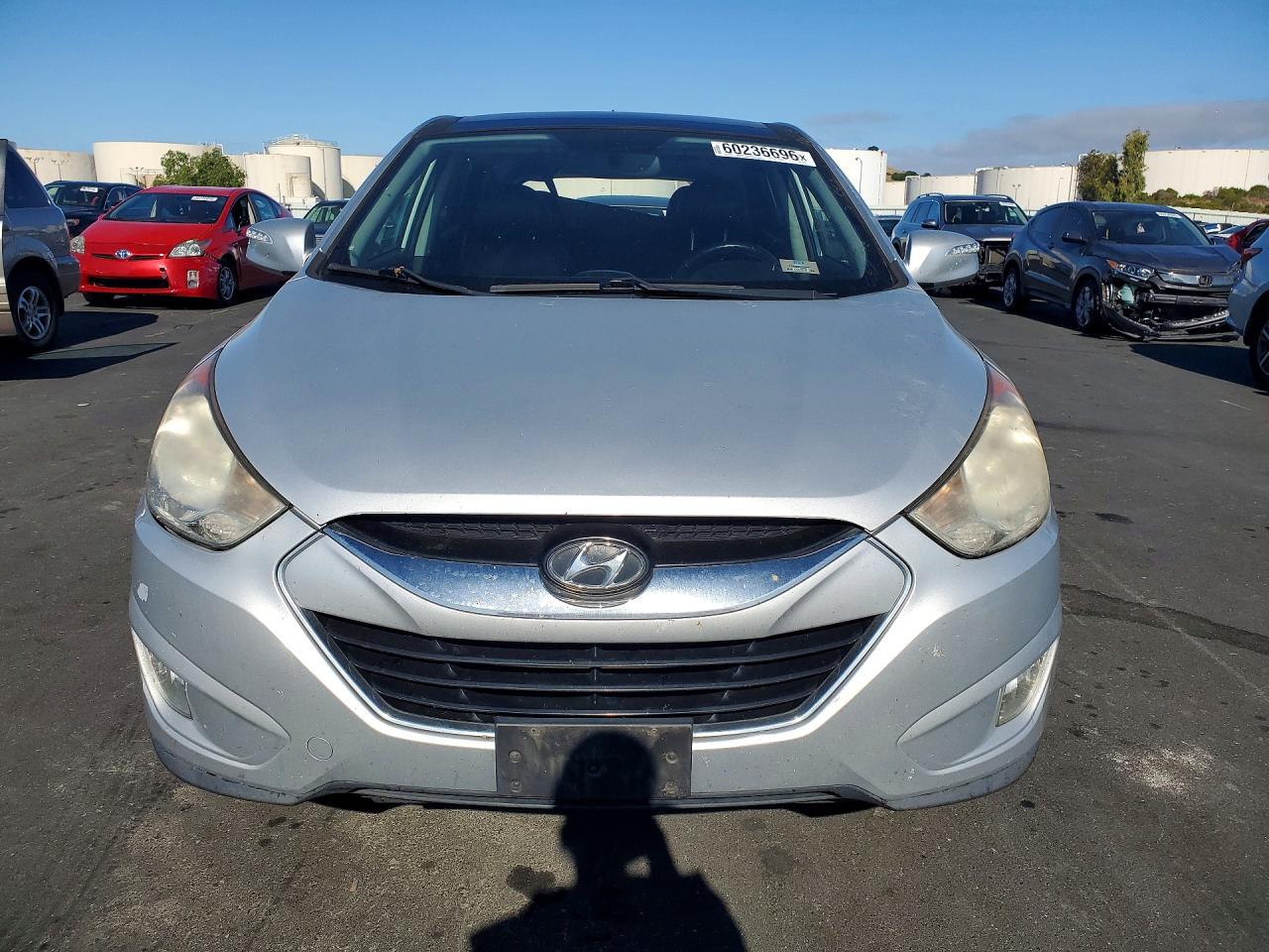 2011 Hyundai Tucson Limited Silver vin: KM8JU3AC4BU140255