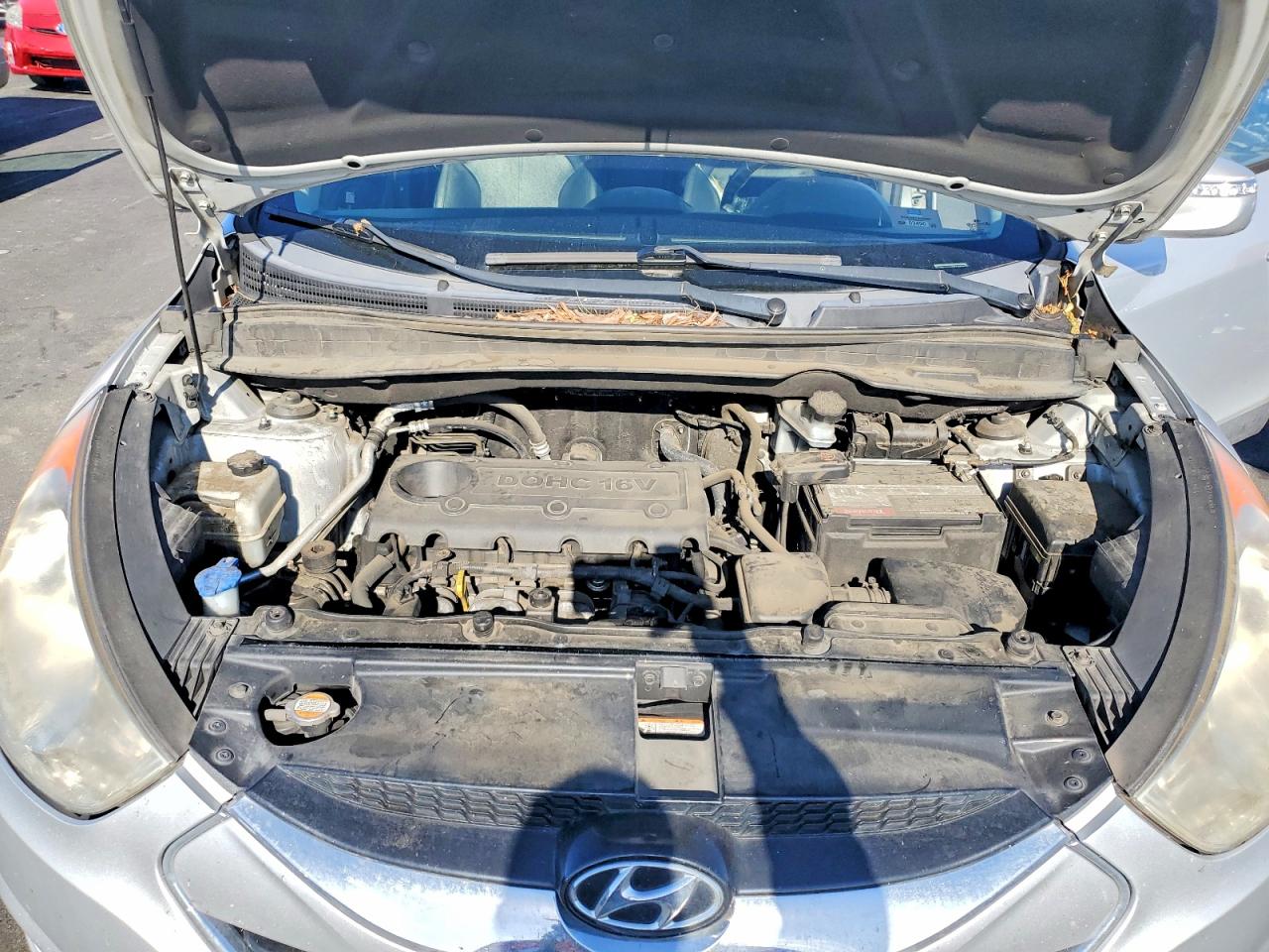 2011 Hyundai Tucson Limited Silver vin: KM8JU3AC4BU140255