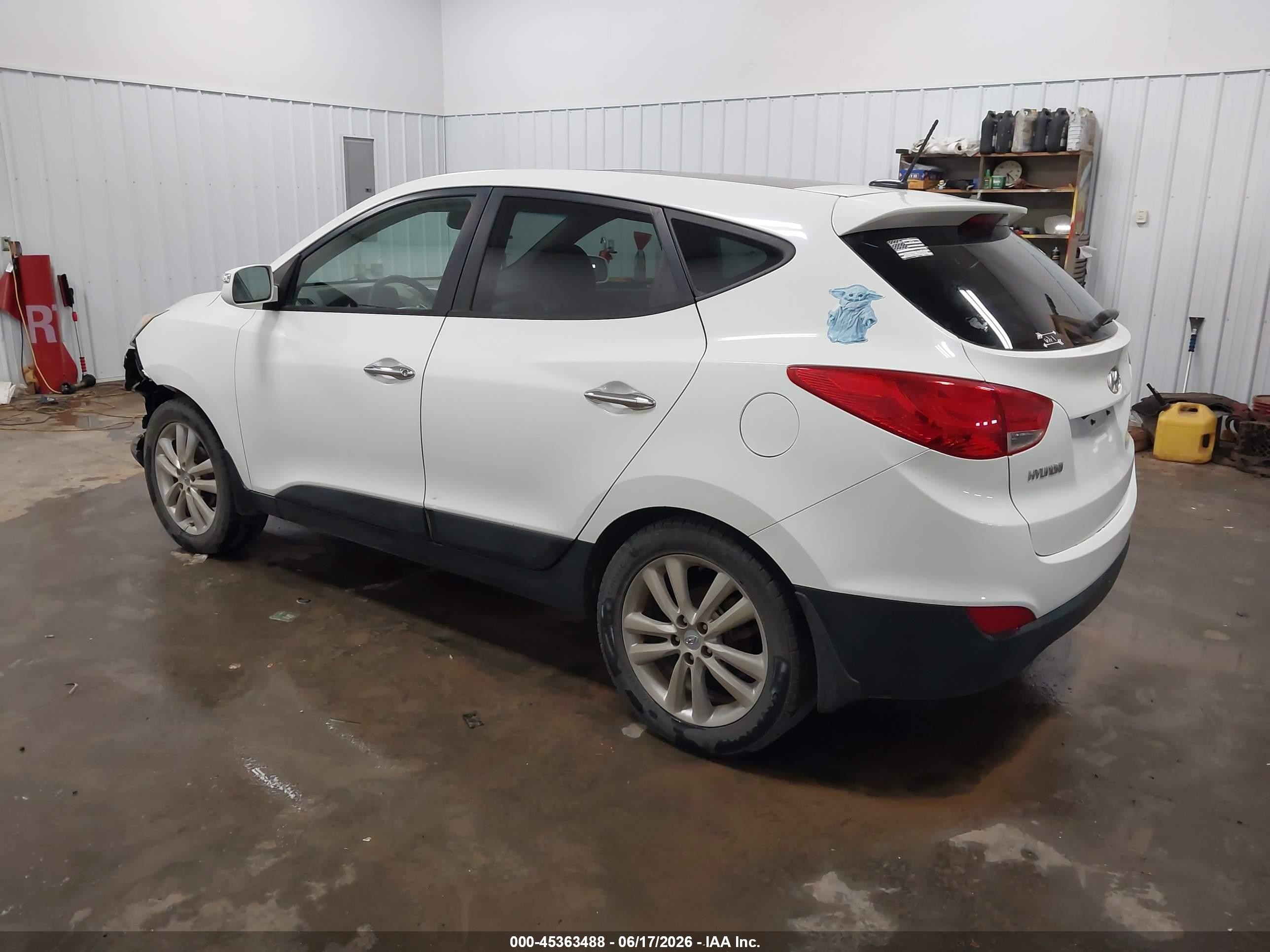 2011 Hyundai Tucson Limited White vin: KM8JU3AC4BU275350